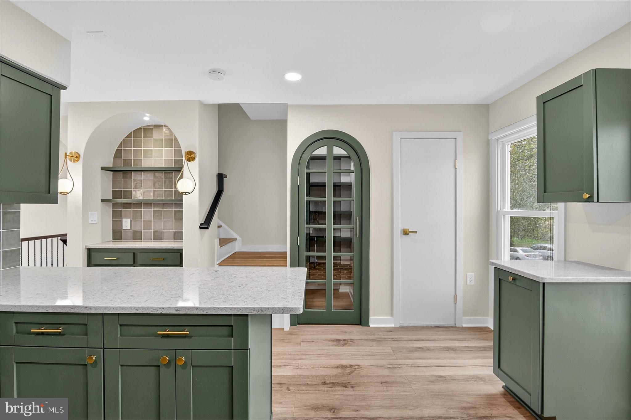 STONINGTON - Residential