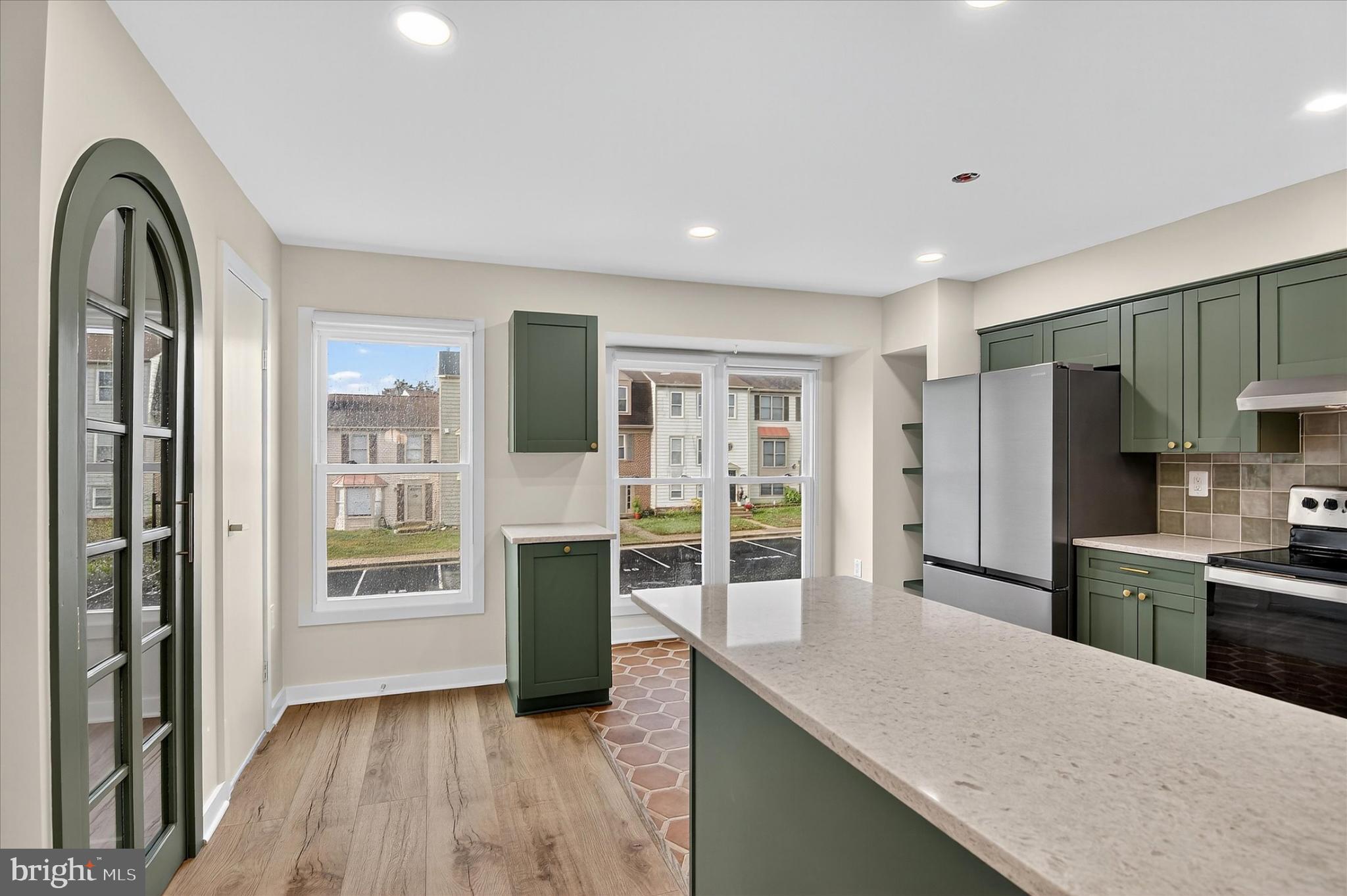 STONINGTON - Residential