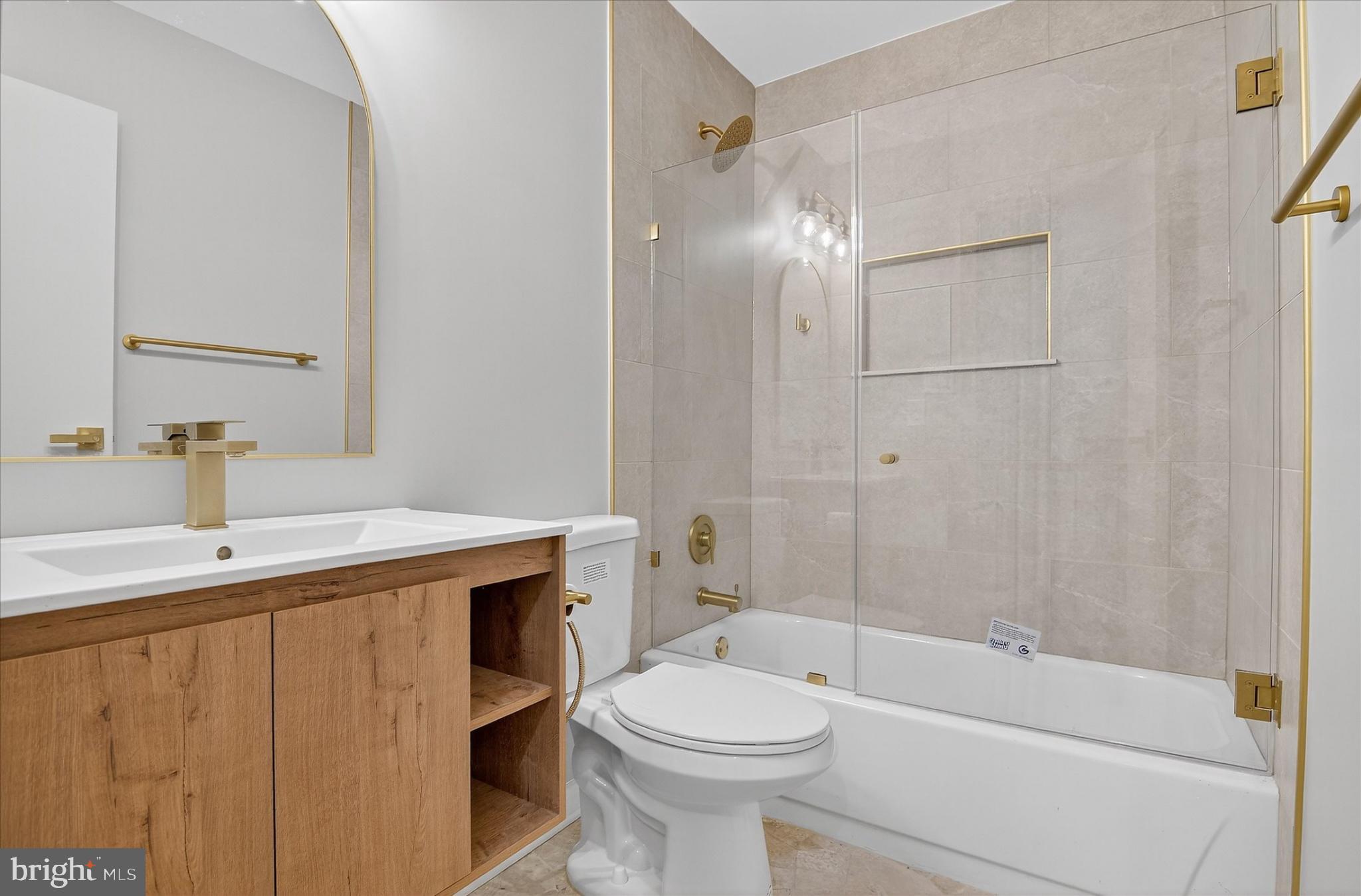 STONINGTON - Residential