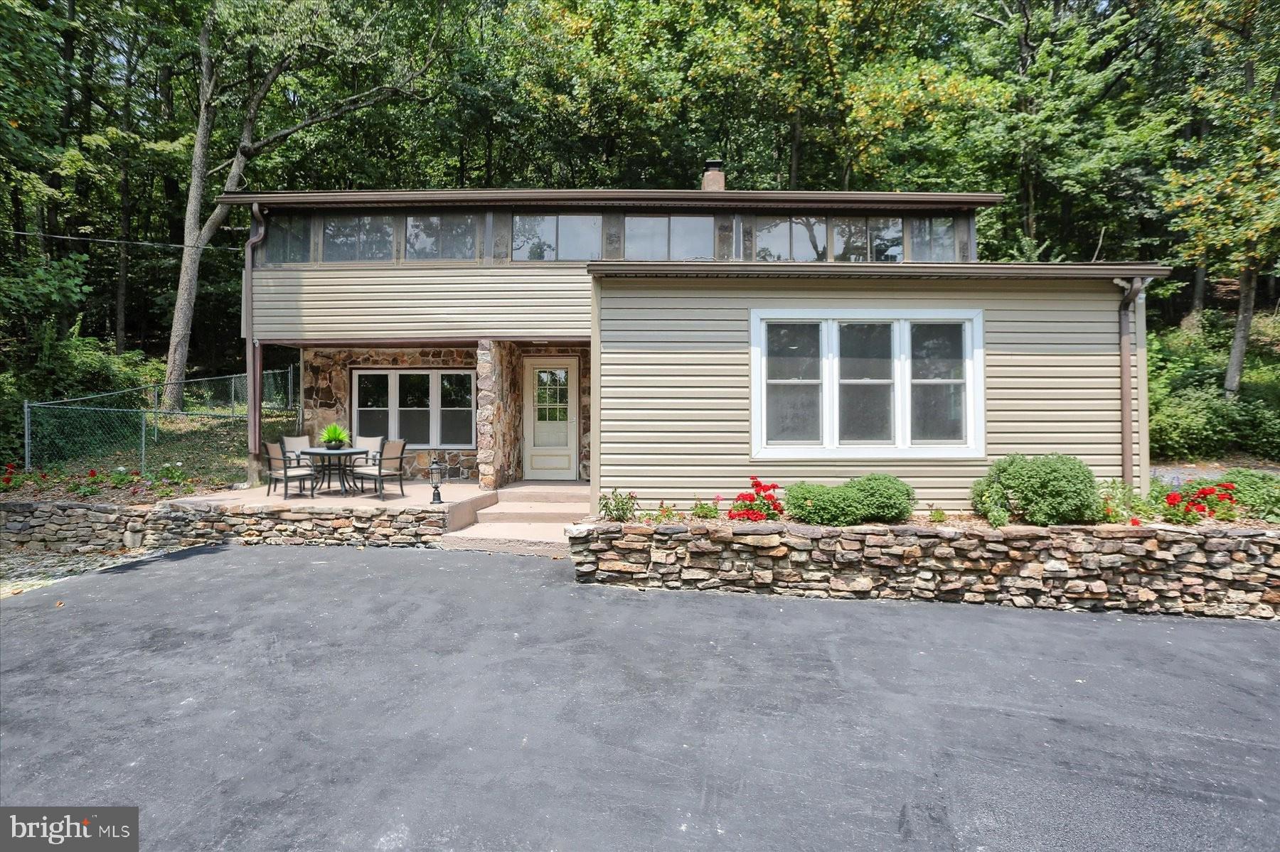 2550 LAMBS GAP ROAD