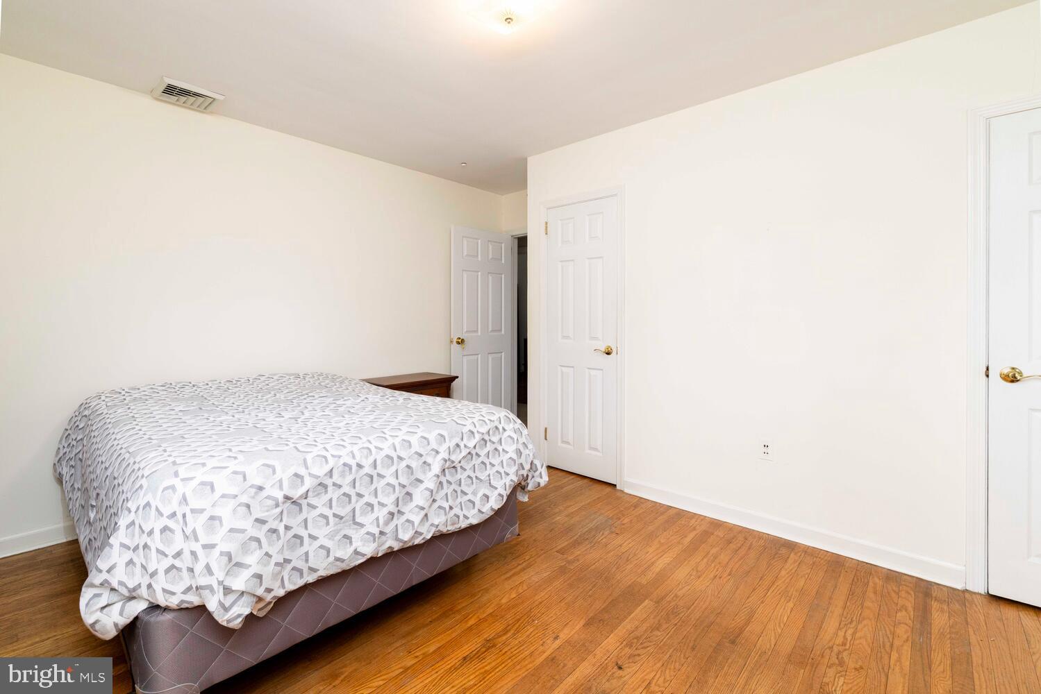 HUNTINGDON VALLEY - Residential