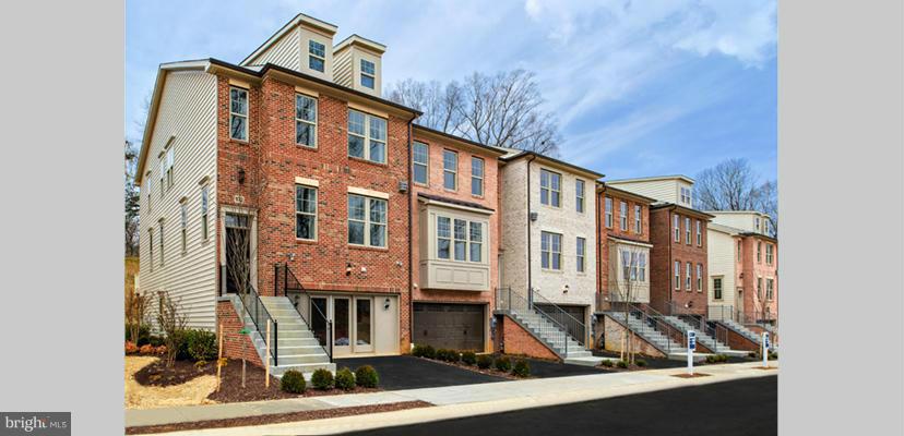 HAWTHORNES GRANT AT BRO - Residential