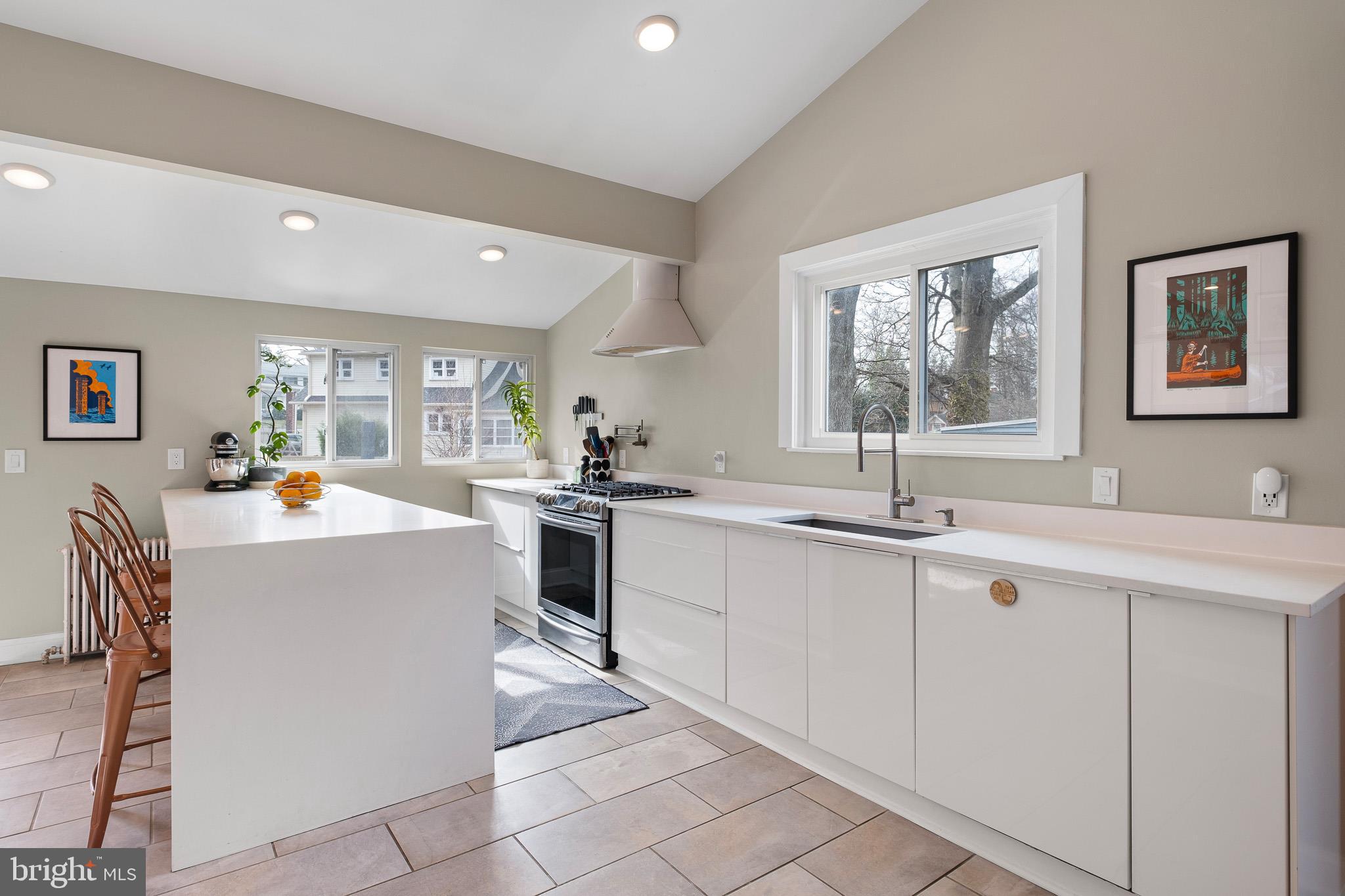 208 PHILADELPHIA PIKE