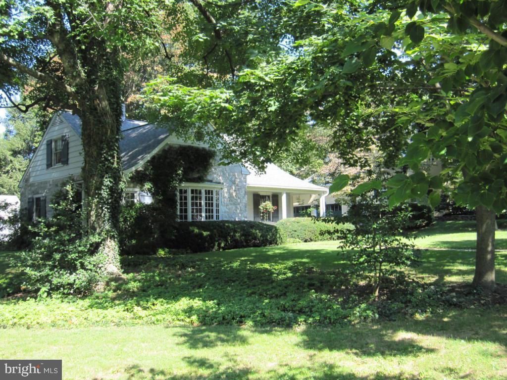 Photo of 1553 Hollywood Drive, LANCASTER, PA 17601 (MLS # PALA2079886)