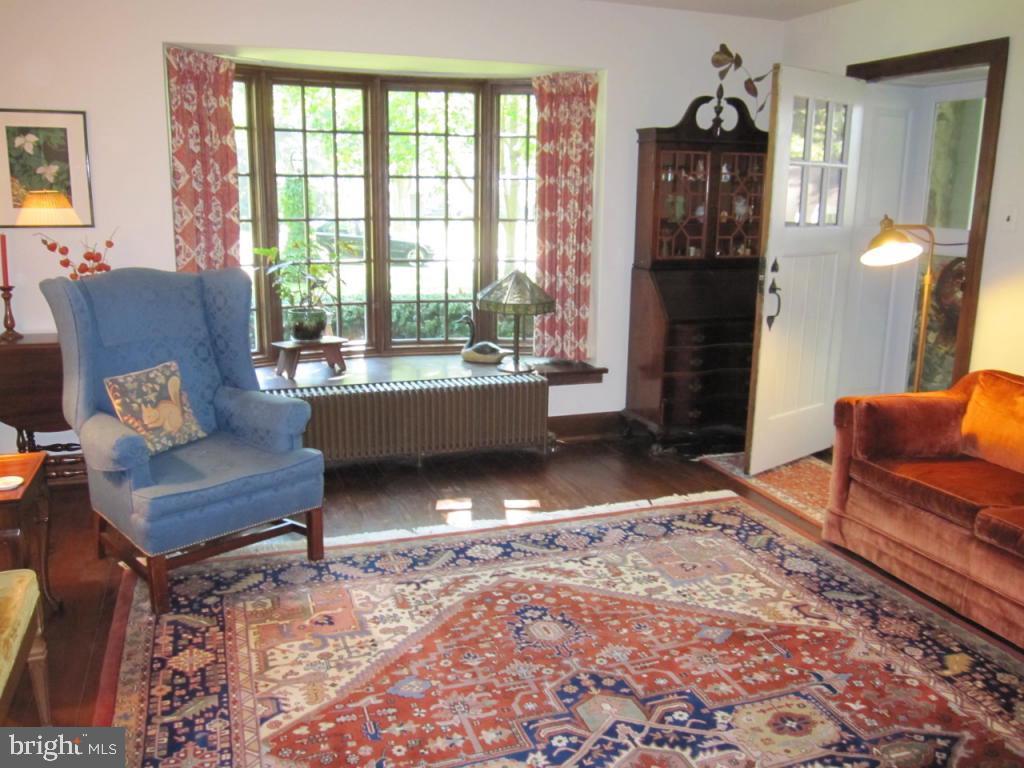 COUNTRY CLUB ESTATES - Residential