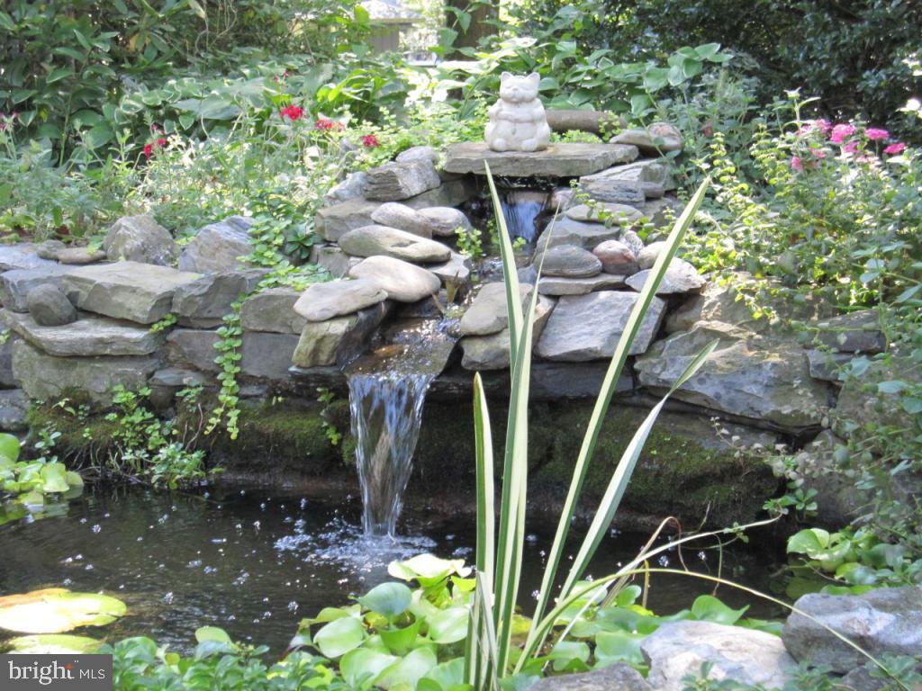 COUNTRY CLUB ESTATES - Residential