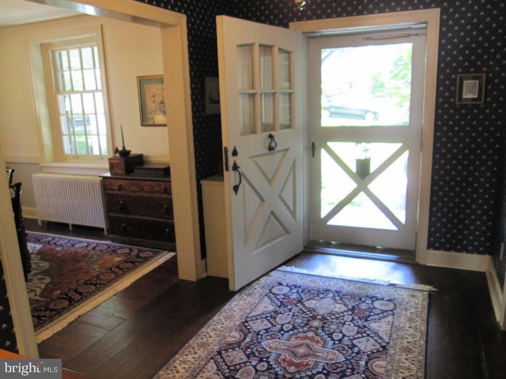 COUNTRY CLUB ESTATES - Residential