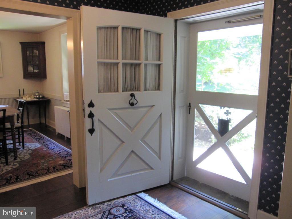 COUNTRY CLUB ESTATES - Residential