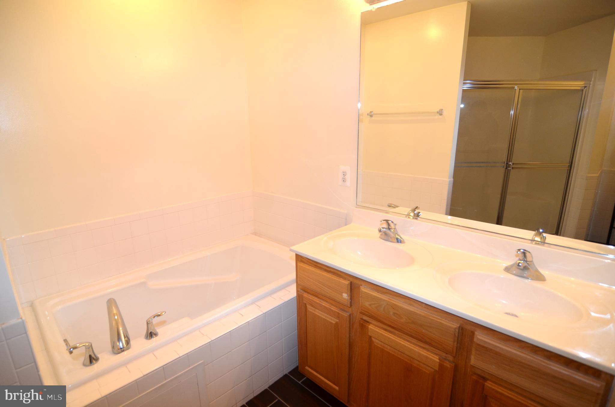 AGRICOPIA - Residential Lease