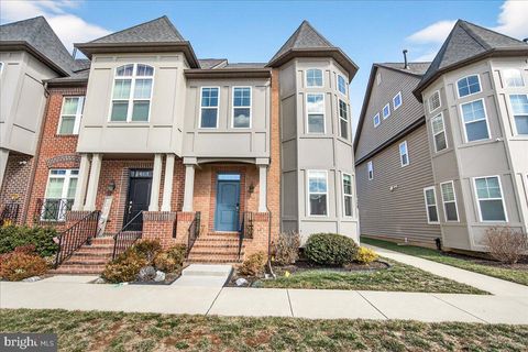 Townhouse For Sale - 615 Blandwood Road<br/> Frederick County, FREDERICK, MD 21701