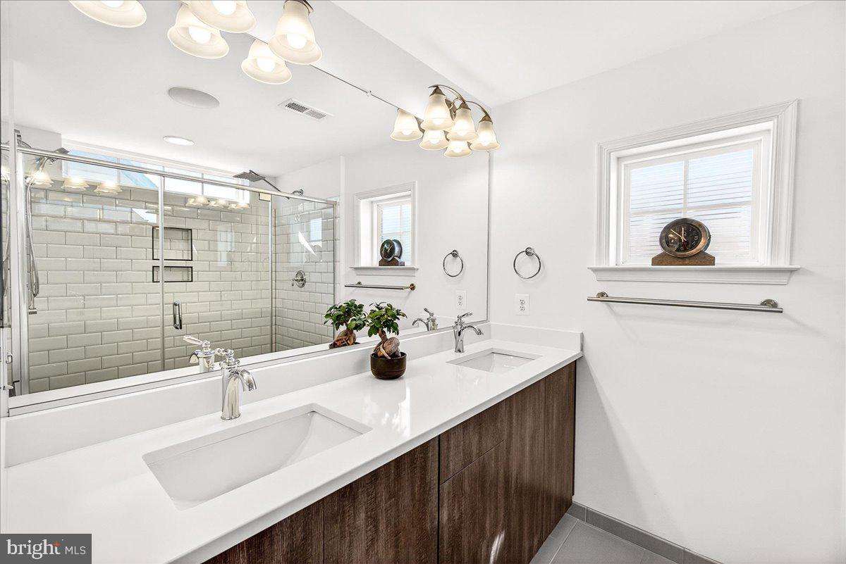 EASTCHURCH - Residential