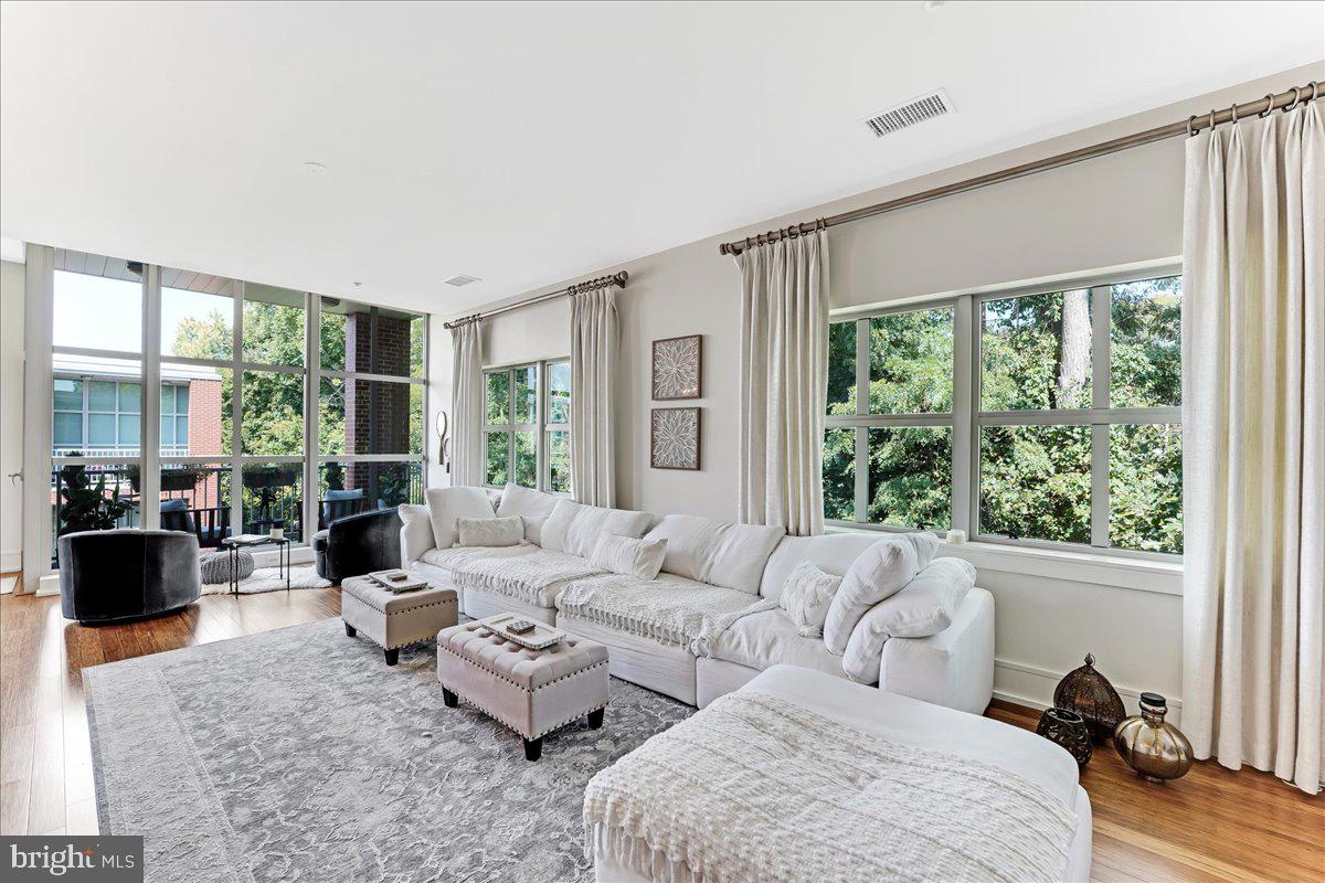 PEMBROKE NORTH - Residential