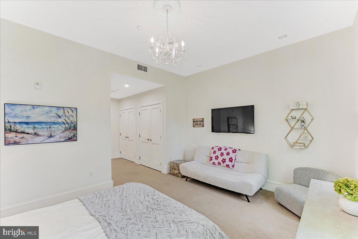 PEMBROKE NORTH - Residential