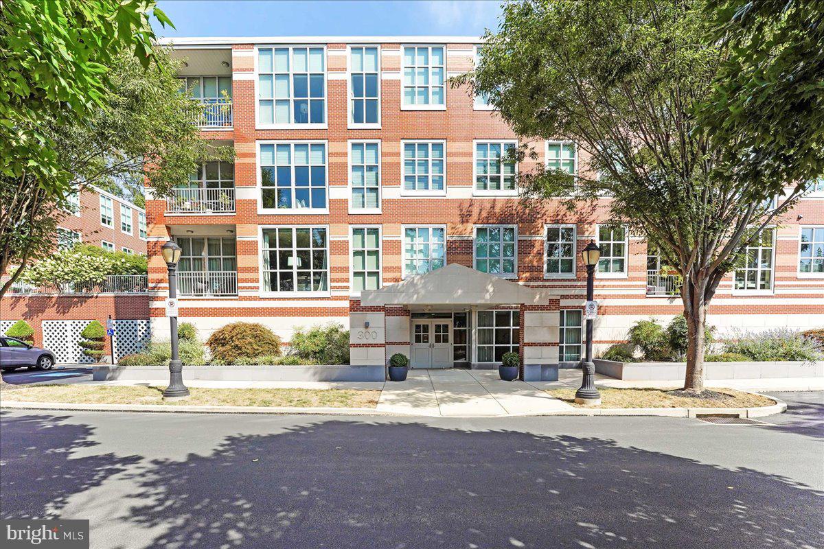 PEMBROKE NORTH - Residential