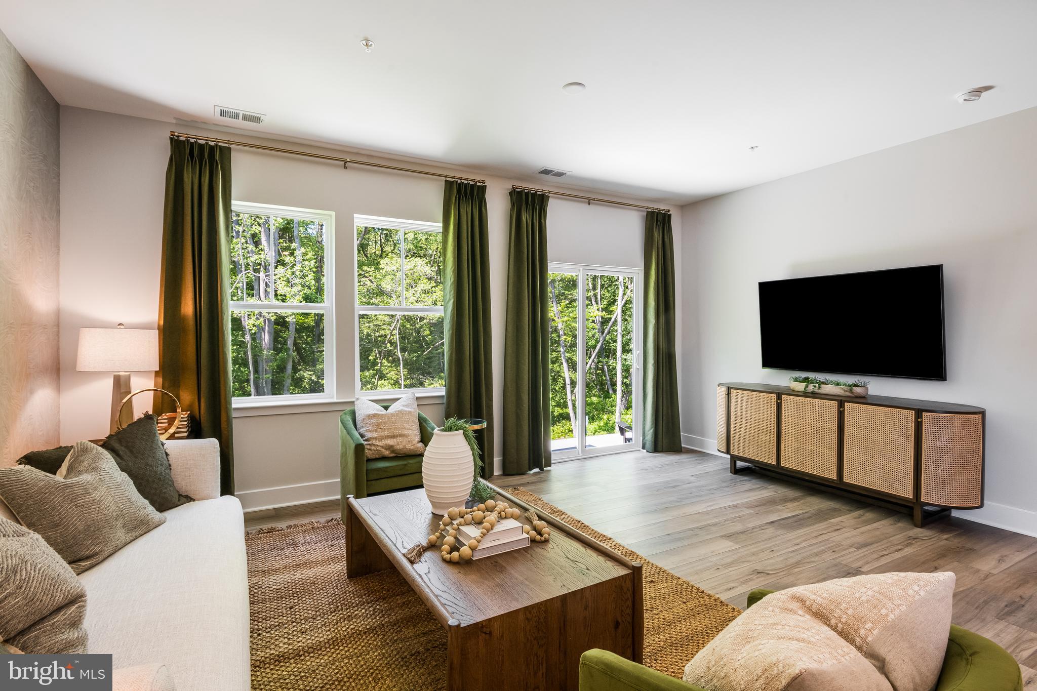 SOMERTON CHASE - Residential