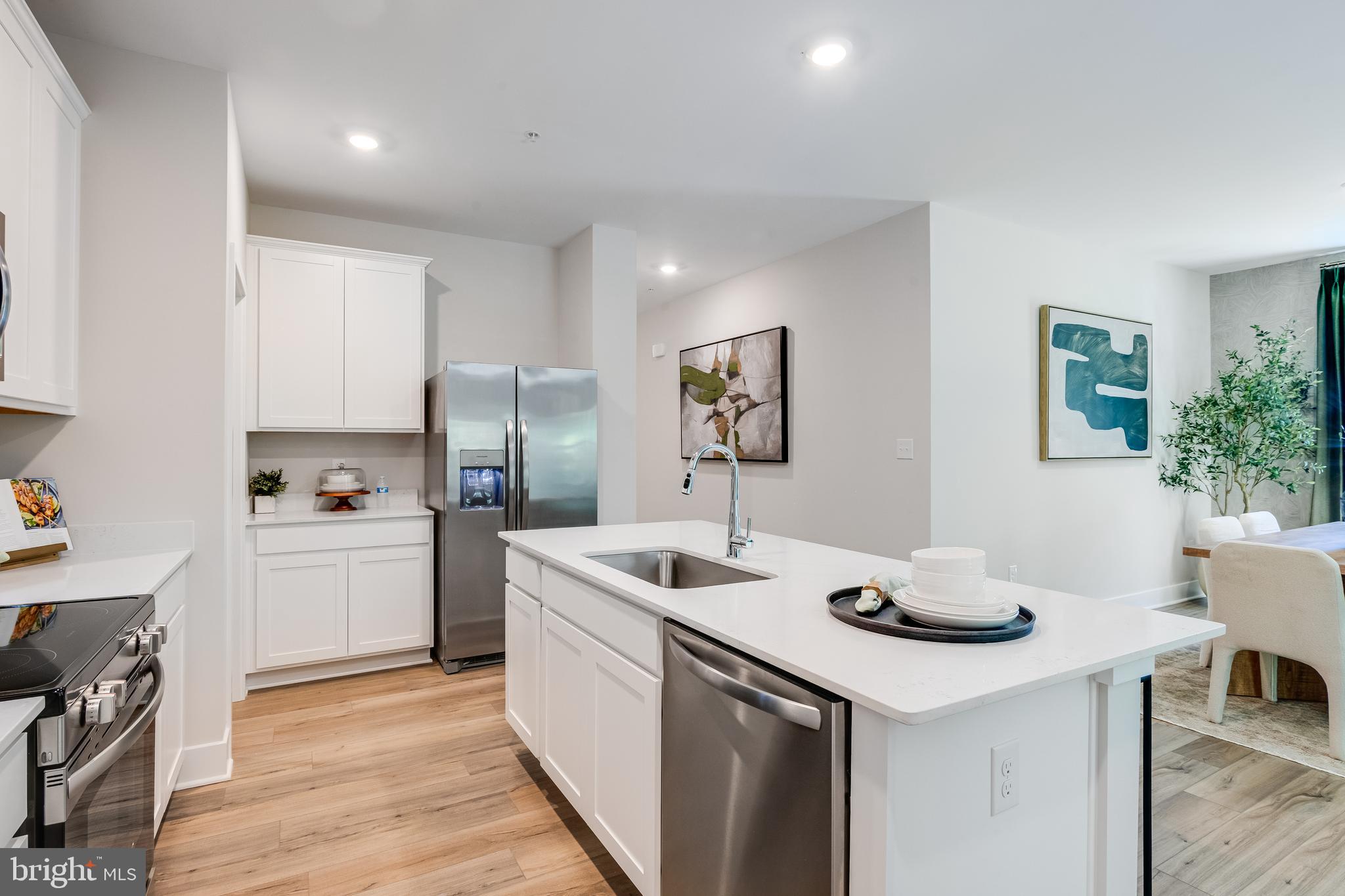 SOMERTON CHASE - Residential