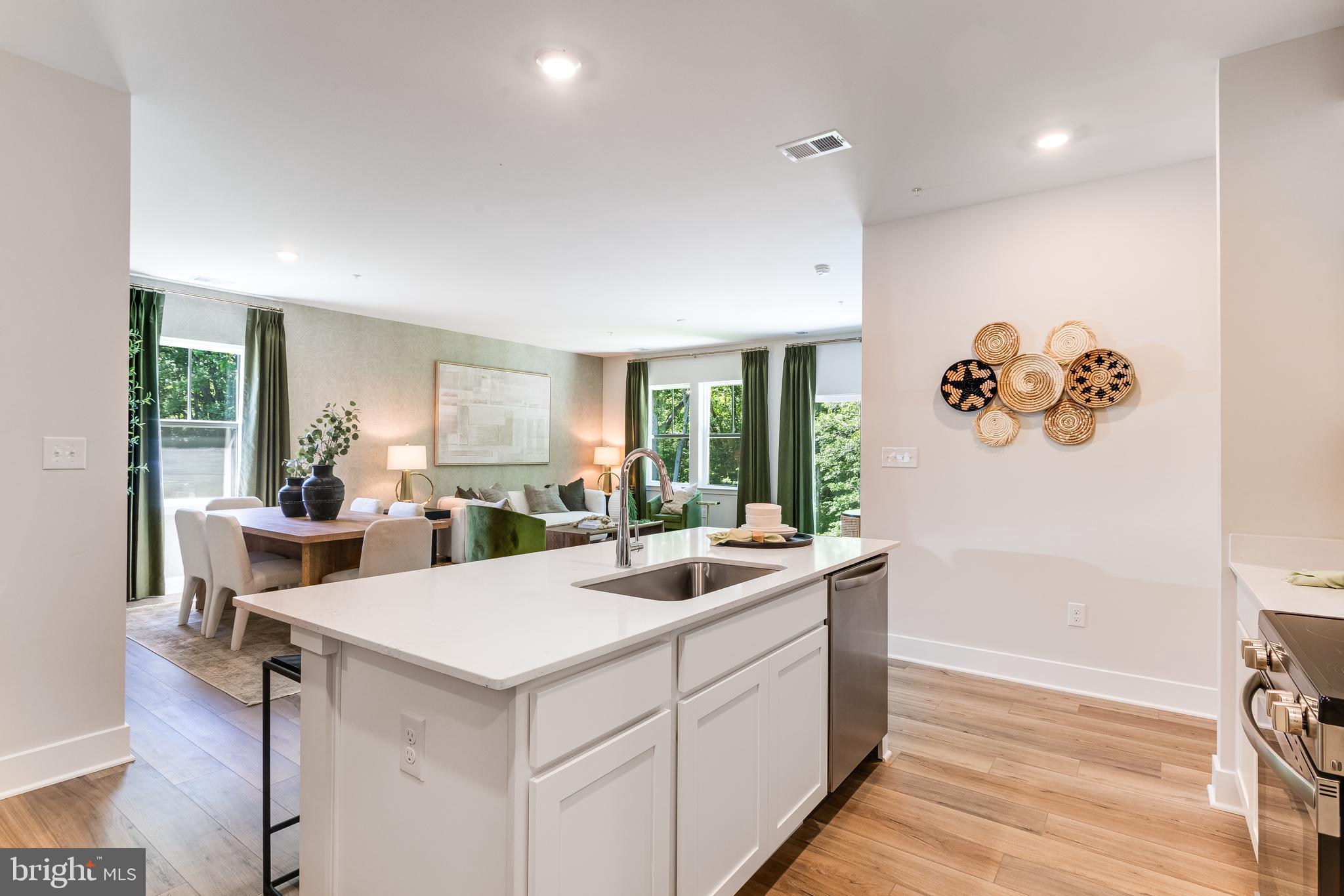 SOMERTON CHASE - Residential