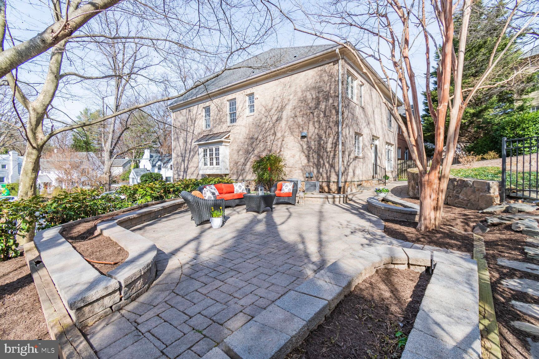 LORCOM RIDGE - Residential