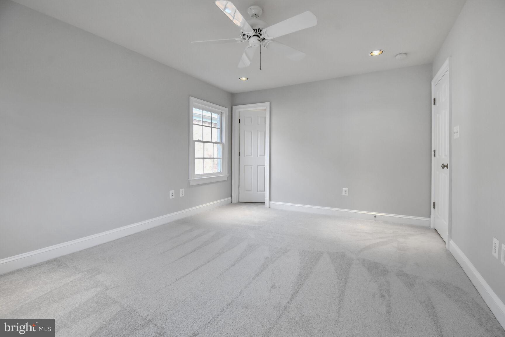 LORCOM RIDGE - Residential