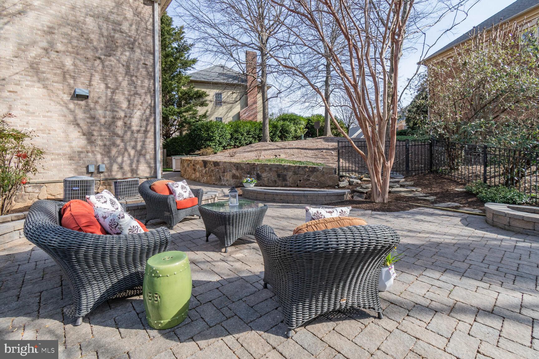 LORCOM RIDGE - Residential