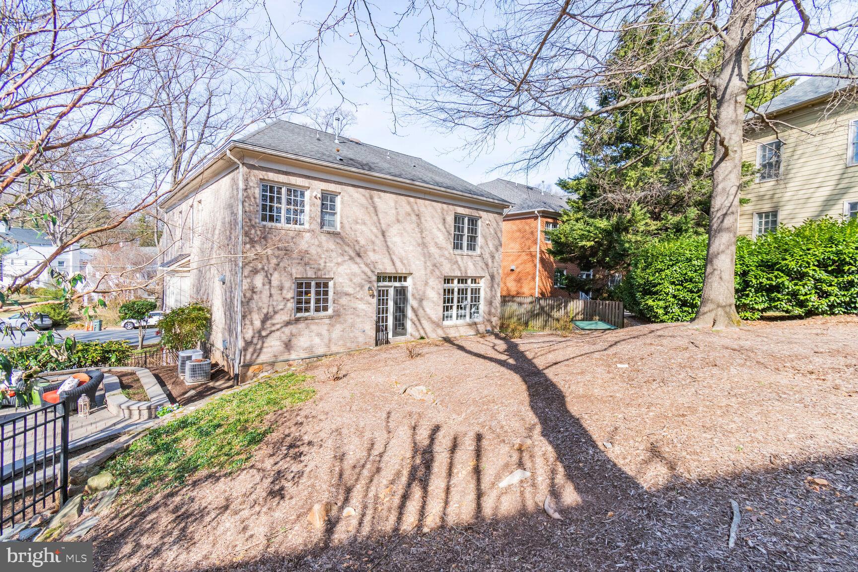 LORCOM RIDGE - Residential