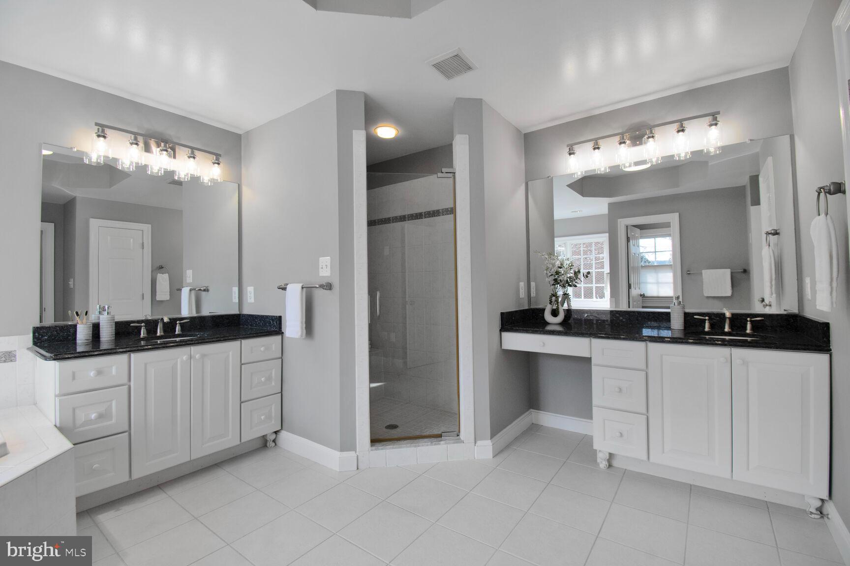 LORCOM RIDGE - Residential