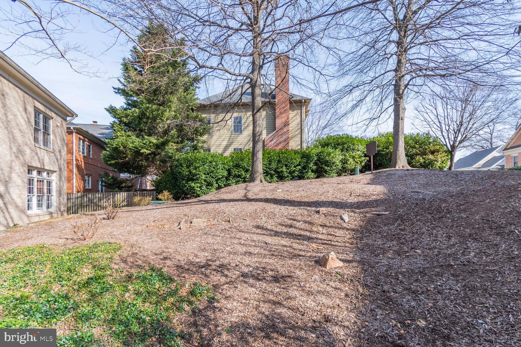 LORCOM RIDGE - Residential