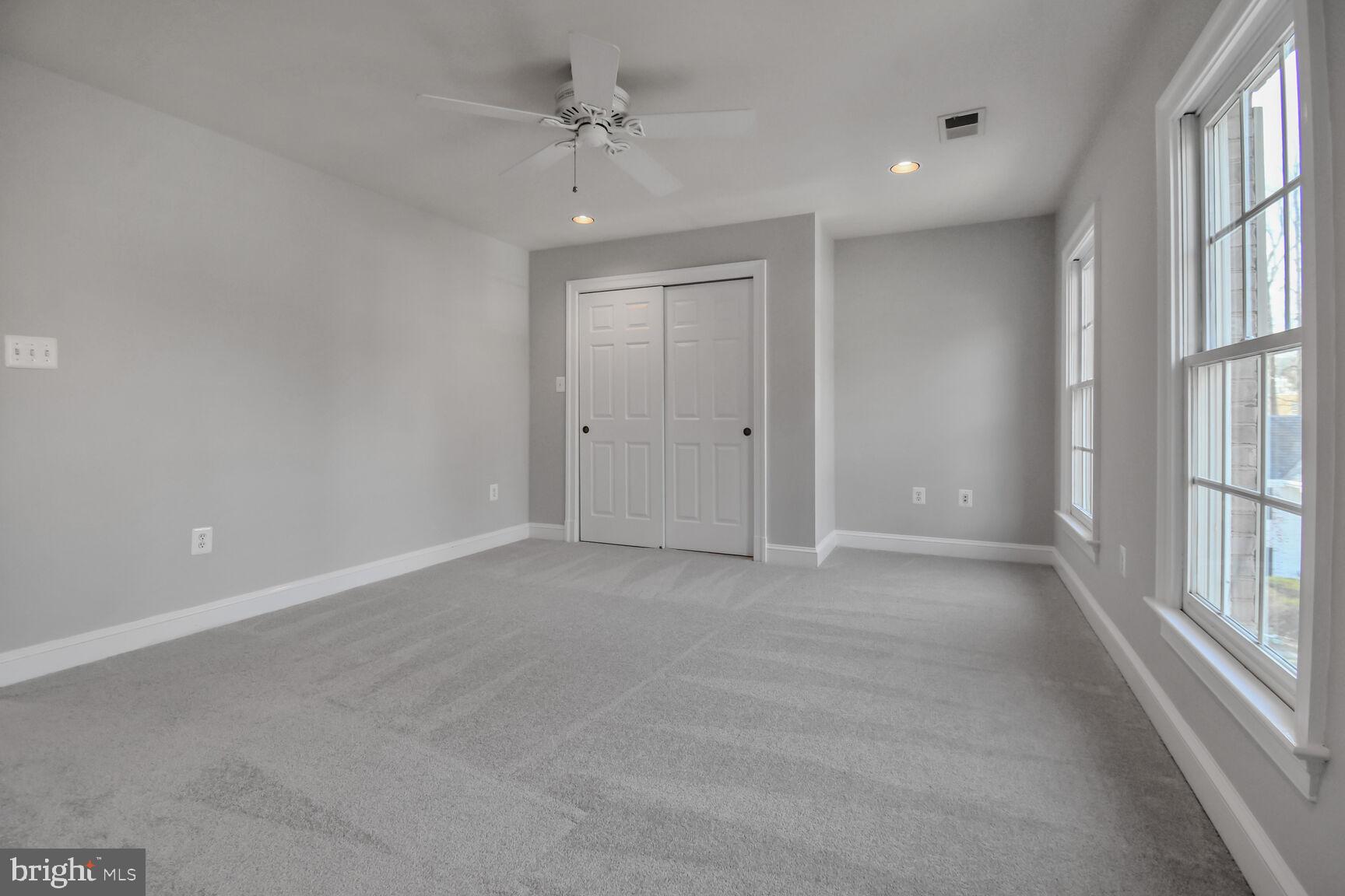 LORCOM RIDGE - Residential