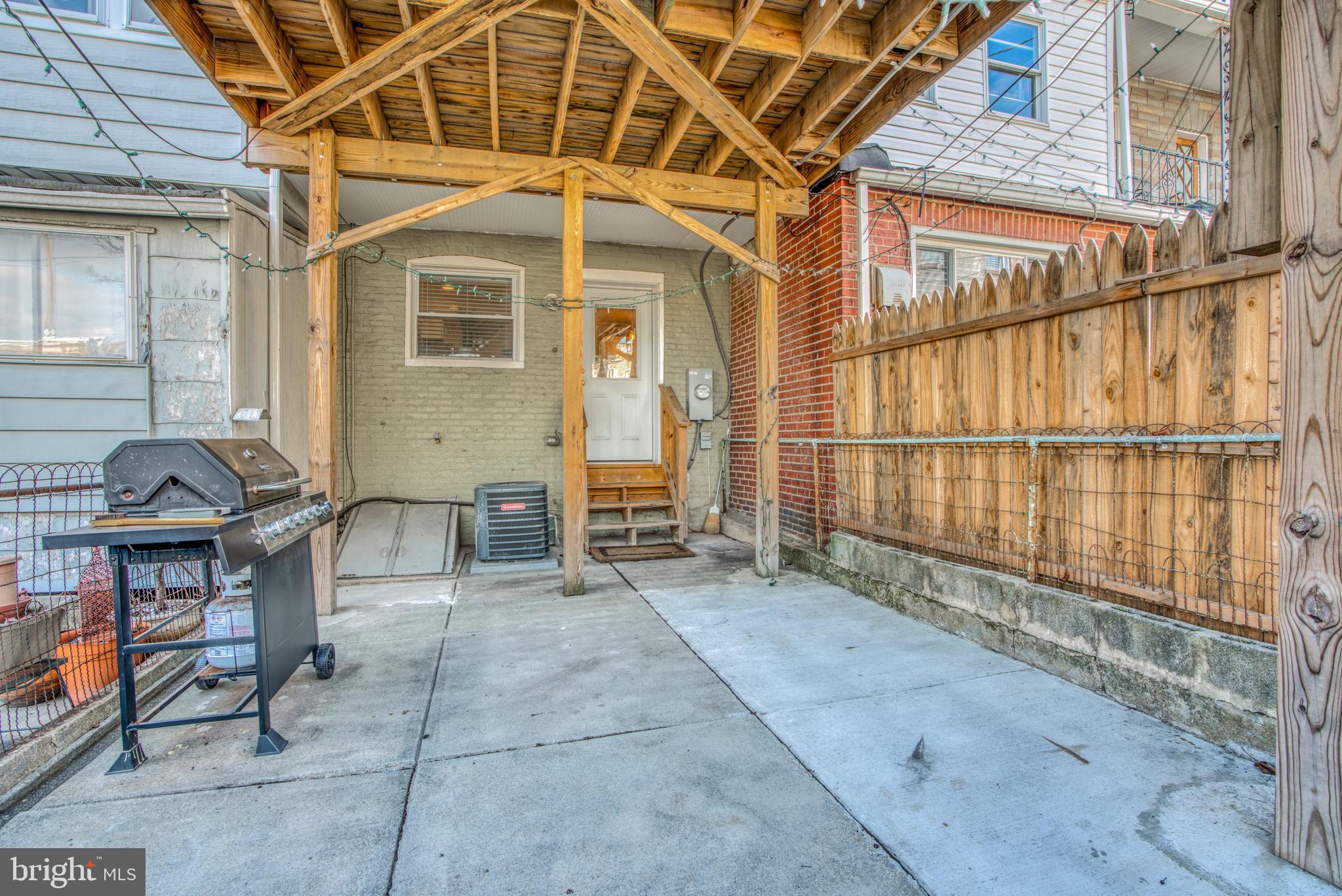 BREWERS HILL HISTORIC DISTRICT - Residential Lease