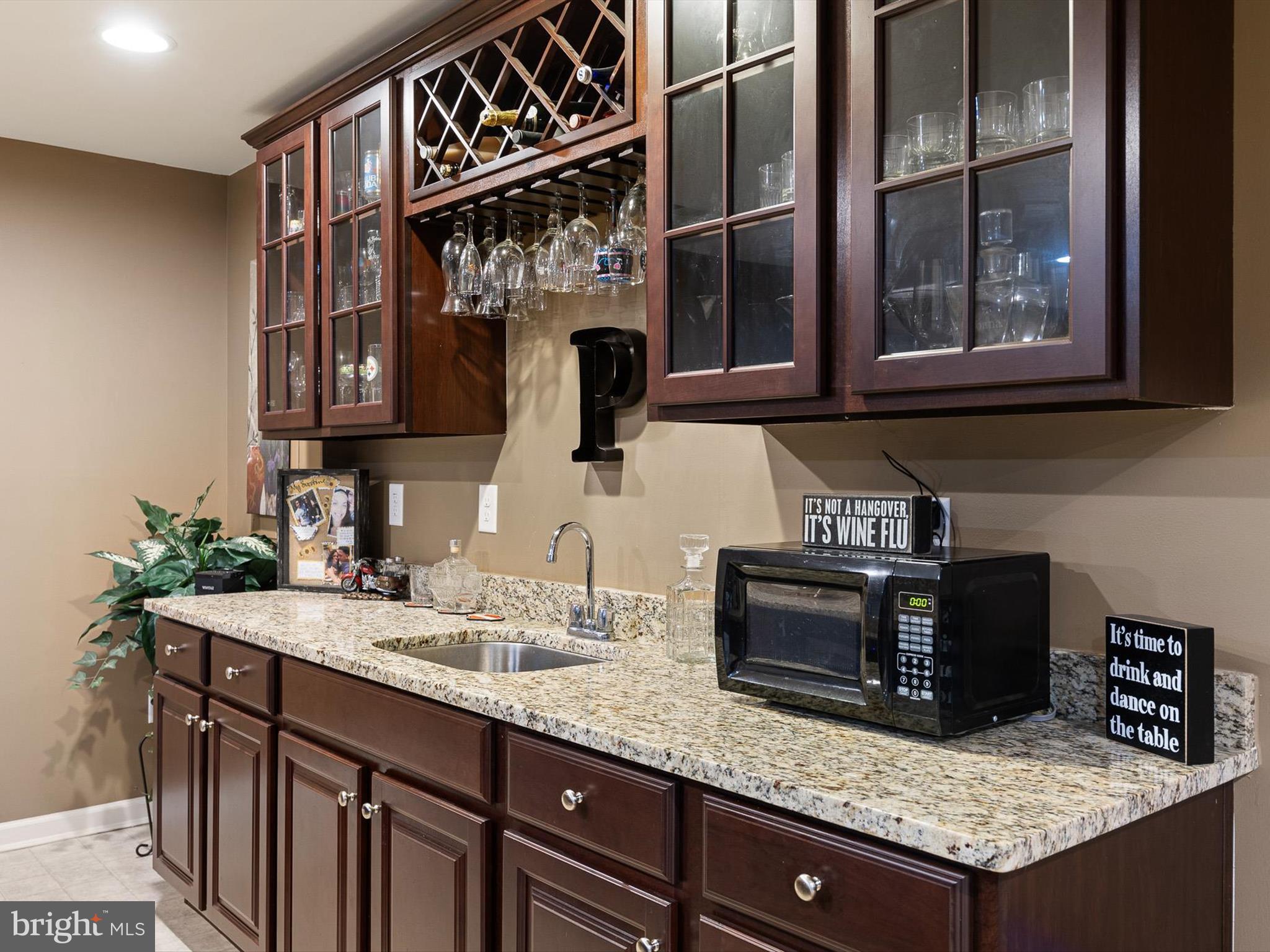 ESTATES AT ST ANNE - Residential