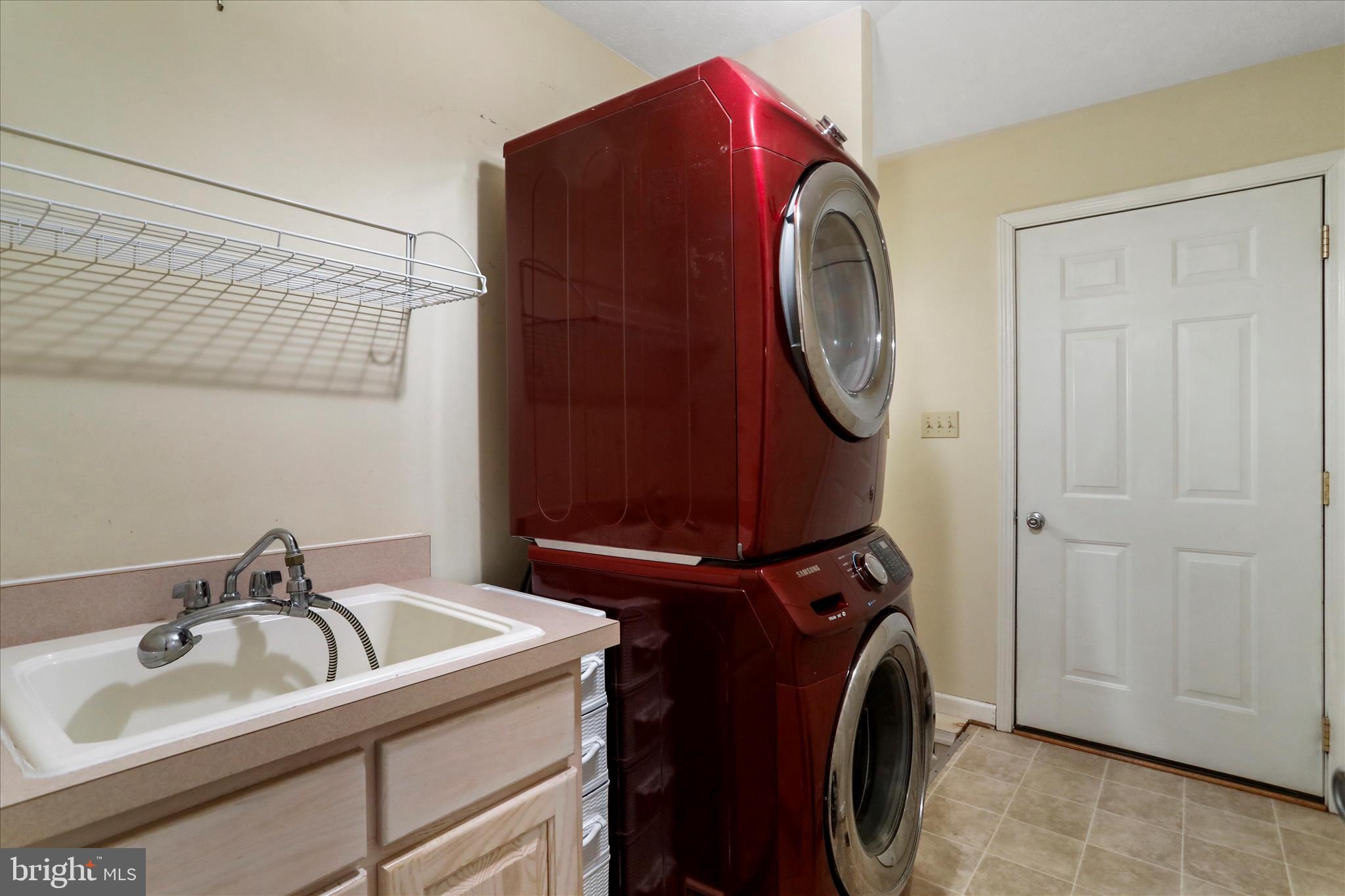 HICKORY CORNER - Residential