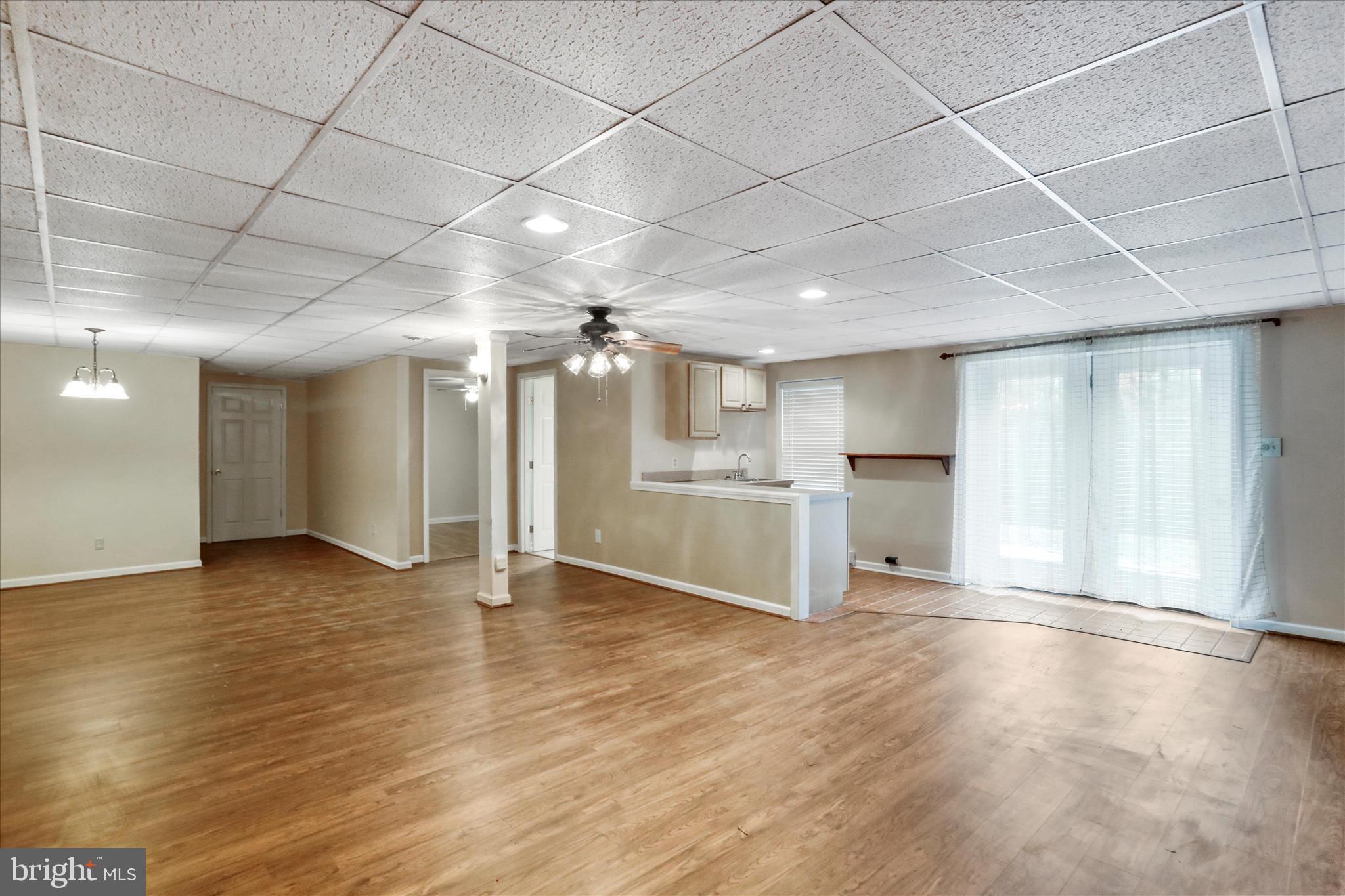 HICKORY CORNER - Residential