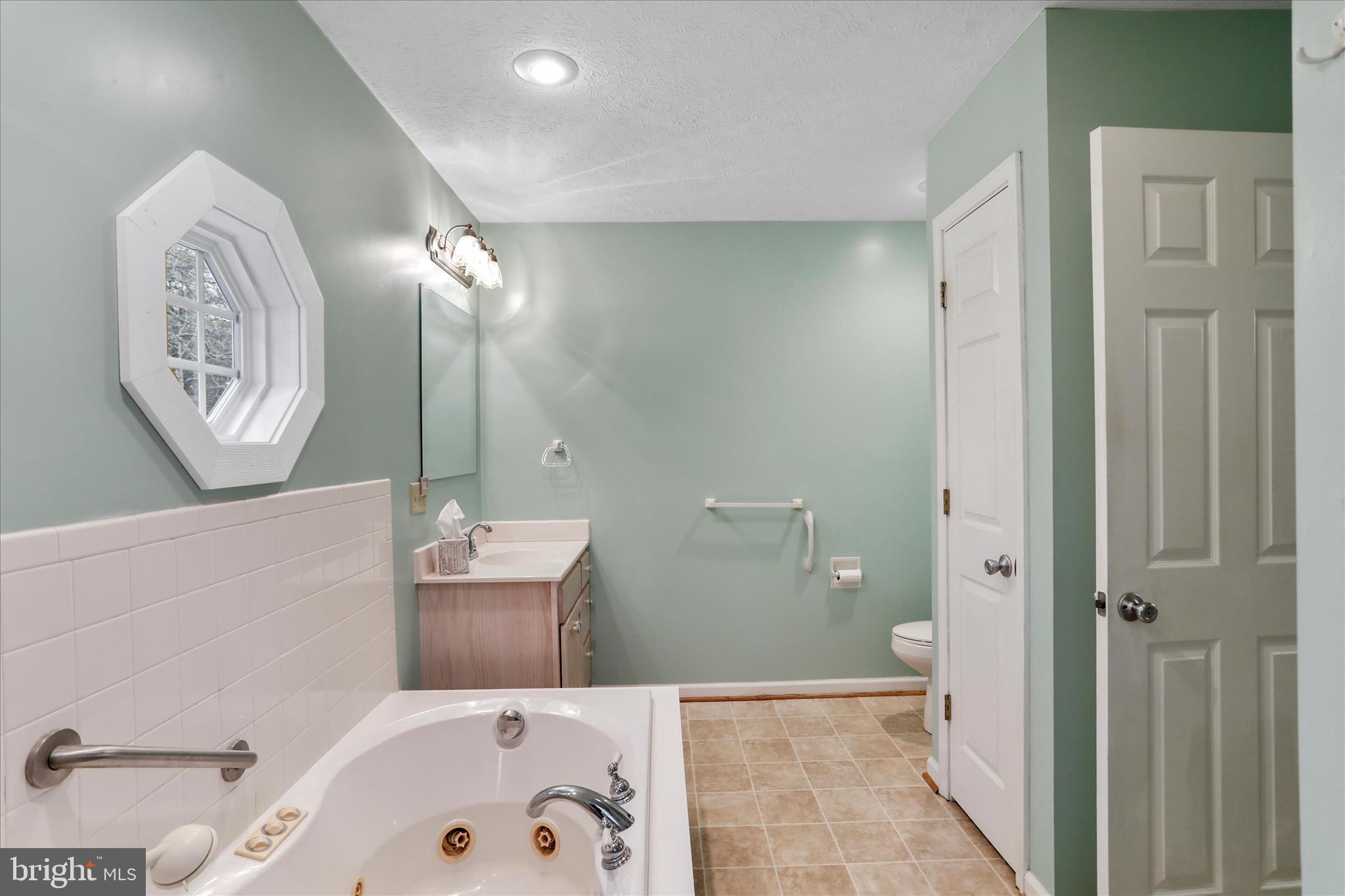 HICKORY CORNER - Residential