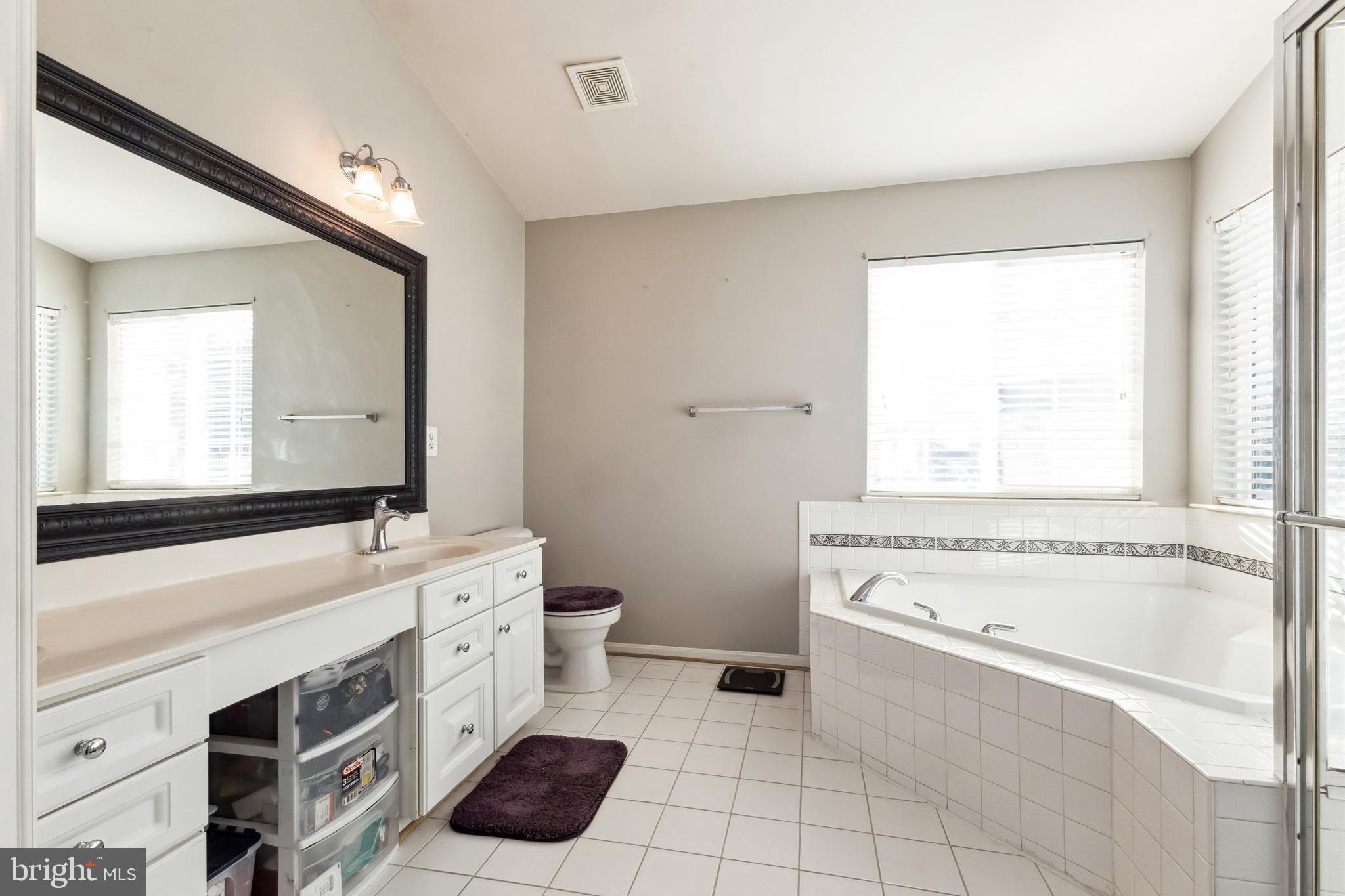 THE VILLAGES AT BRISTOL - Residential Lease