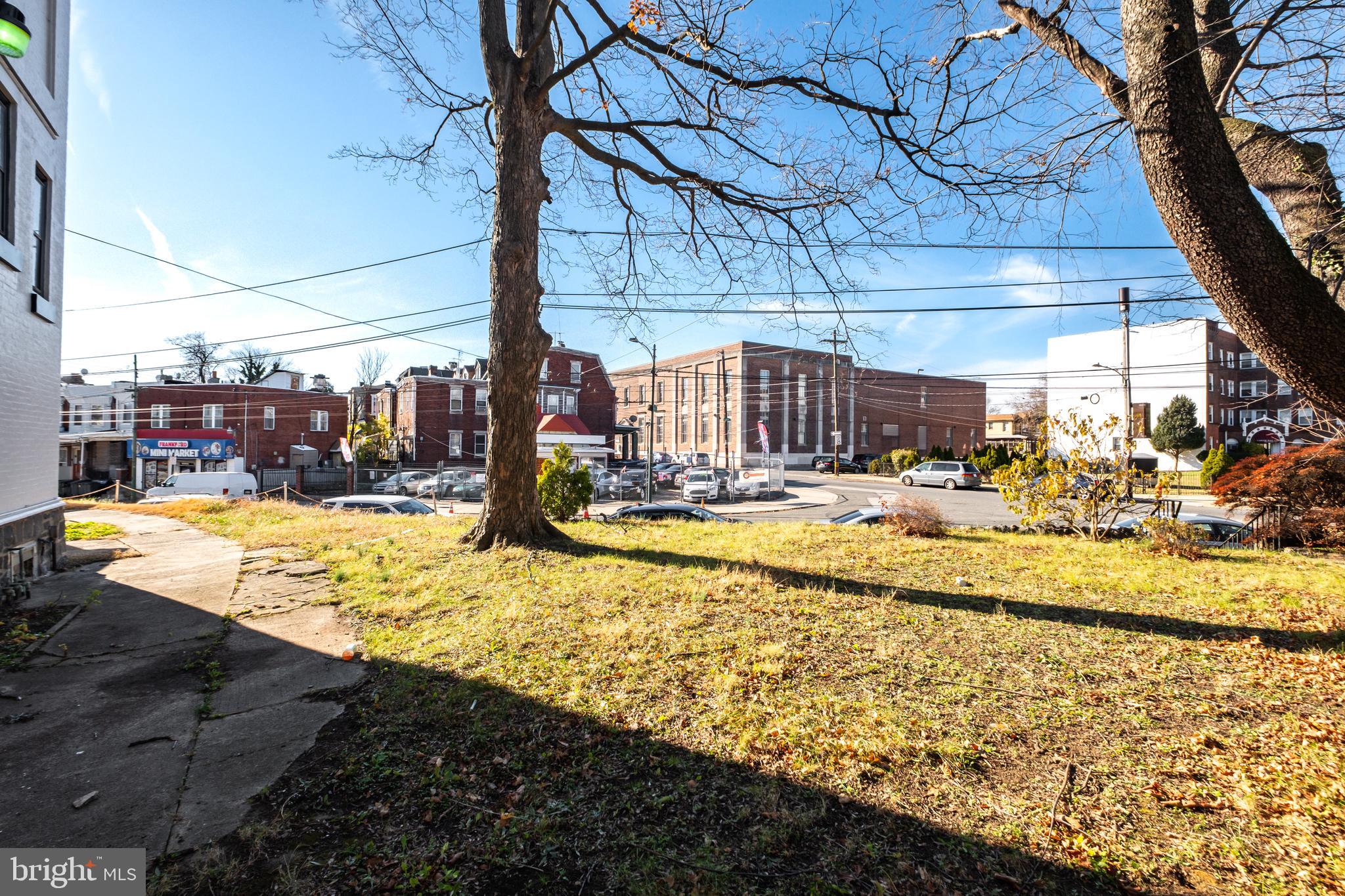 FRANKFORD - Commercial Sale