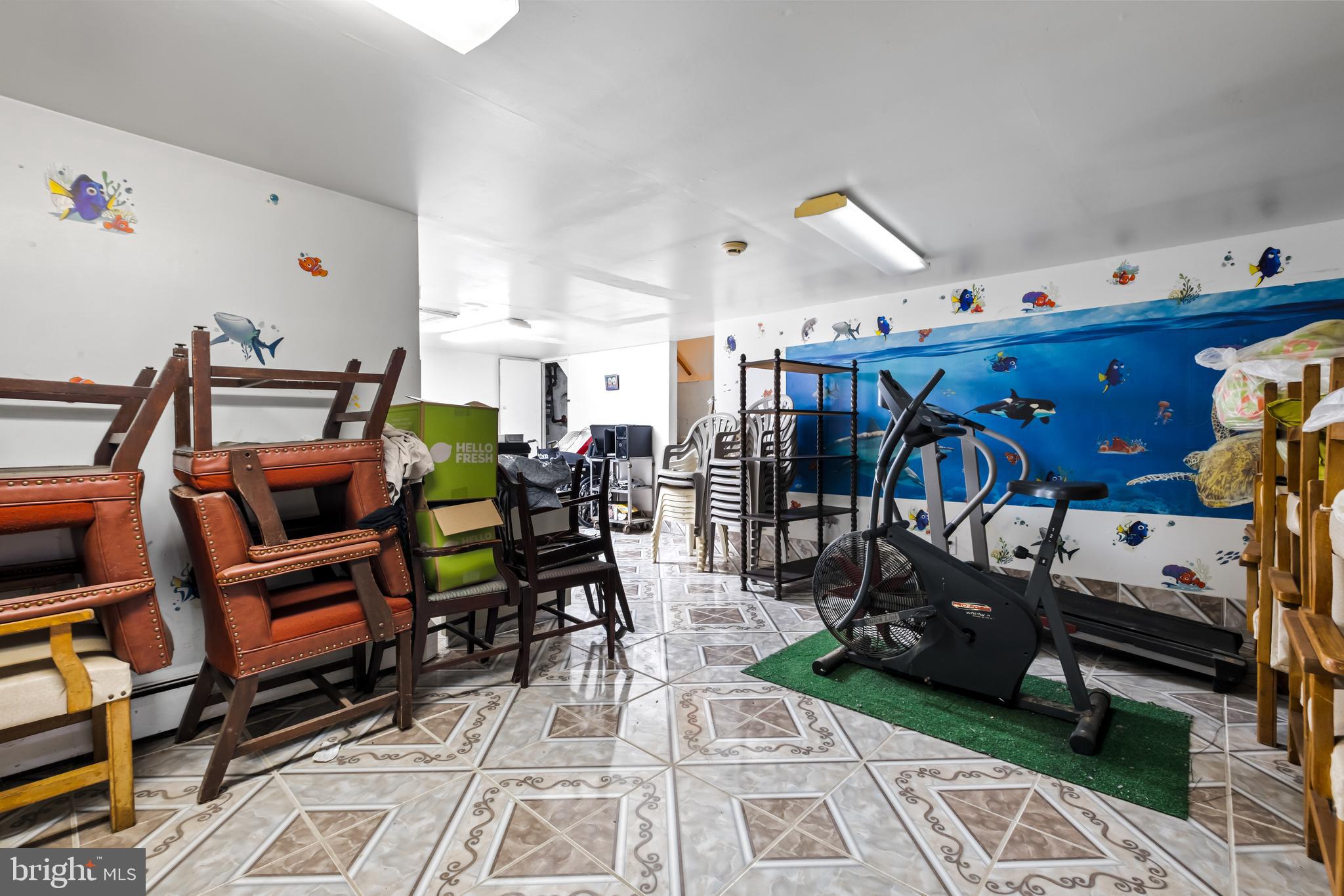 FRANKFORD - Commercial Sale