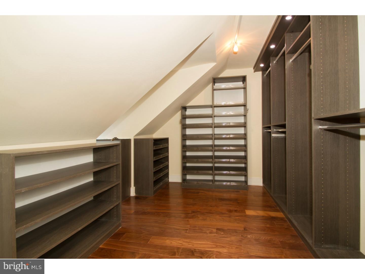 OLD CITY - Residential Lease