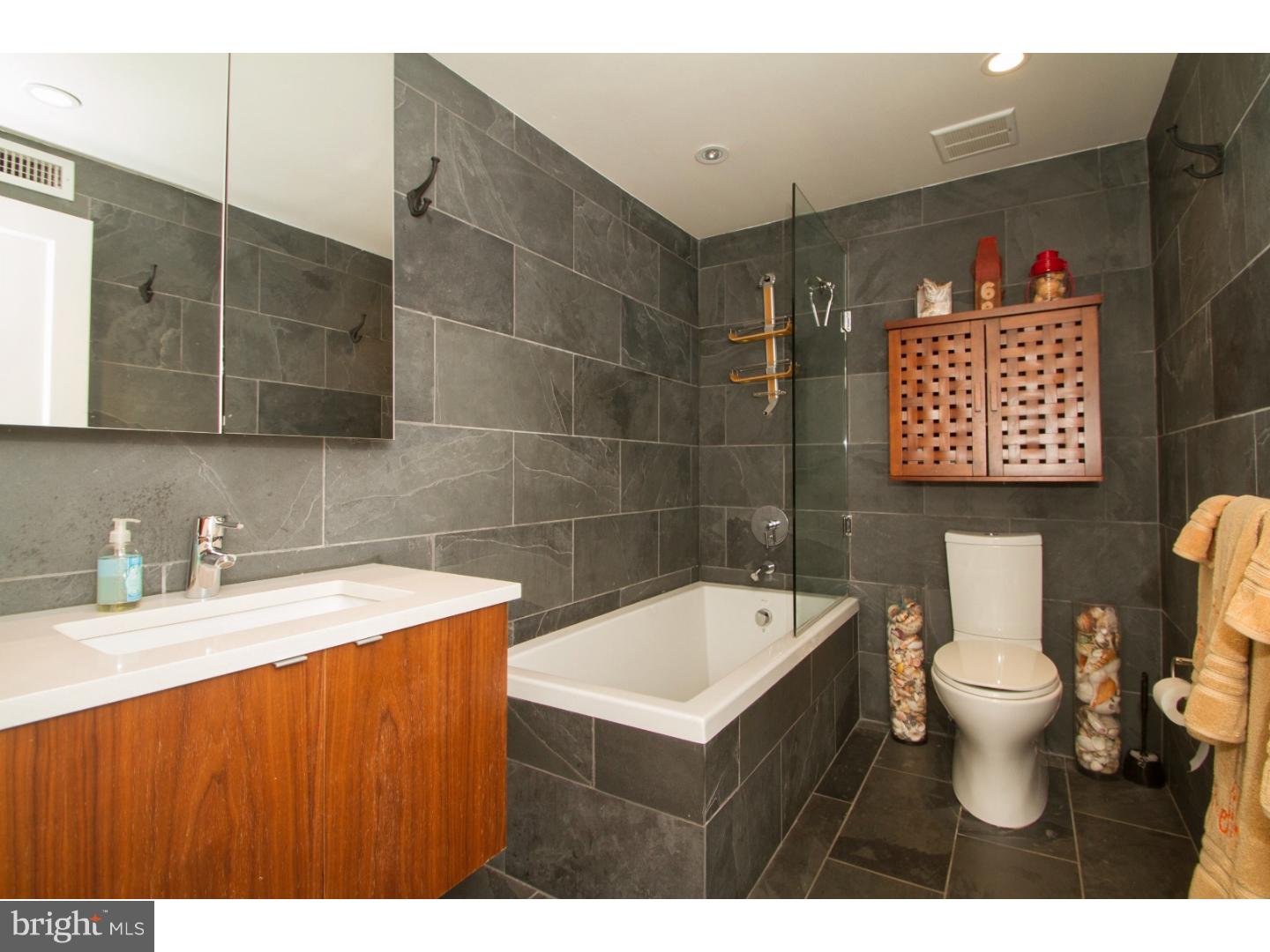 OLD CITY - Residential Lease