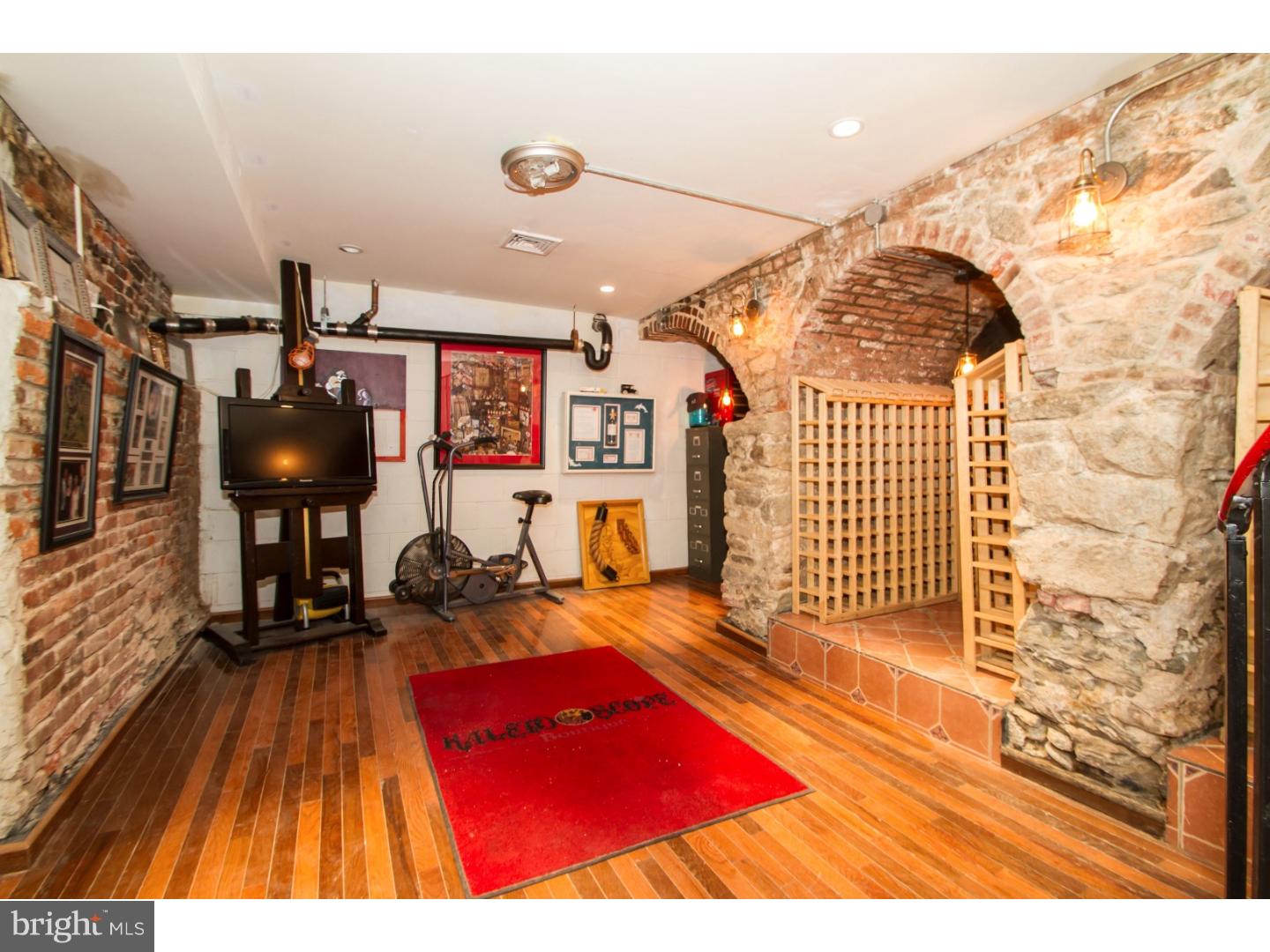 OLD CITY - Residential Lease