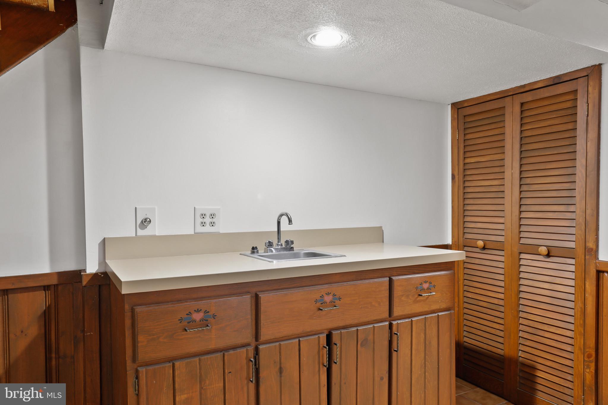 OVERLEA - Residential