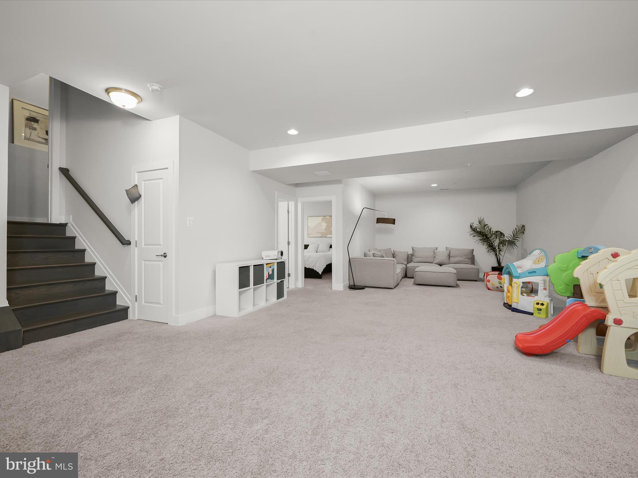 MAPLE LAWN - Residential