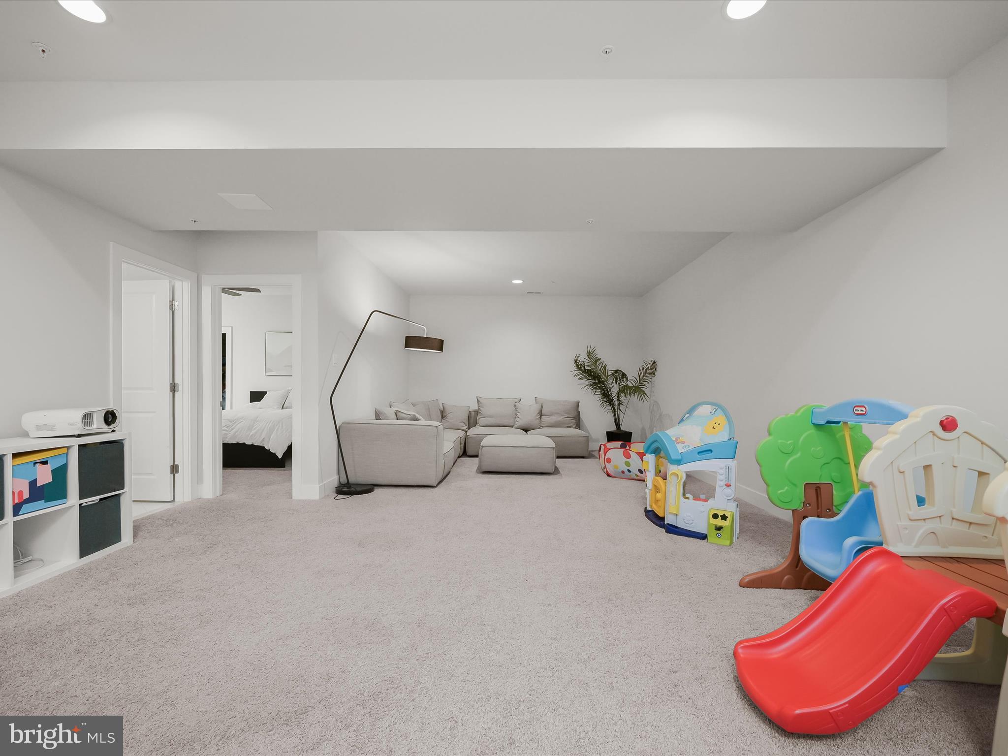 MAPLE LAWN - Residential