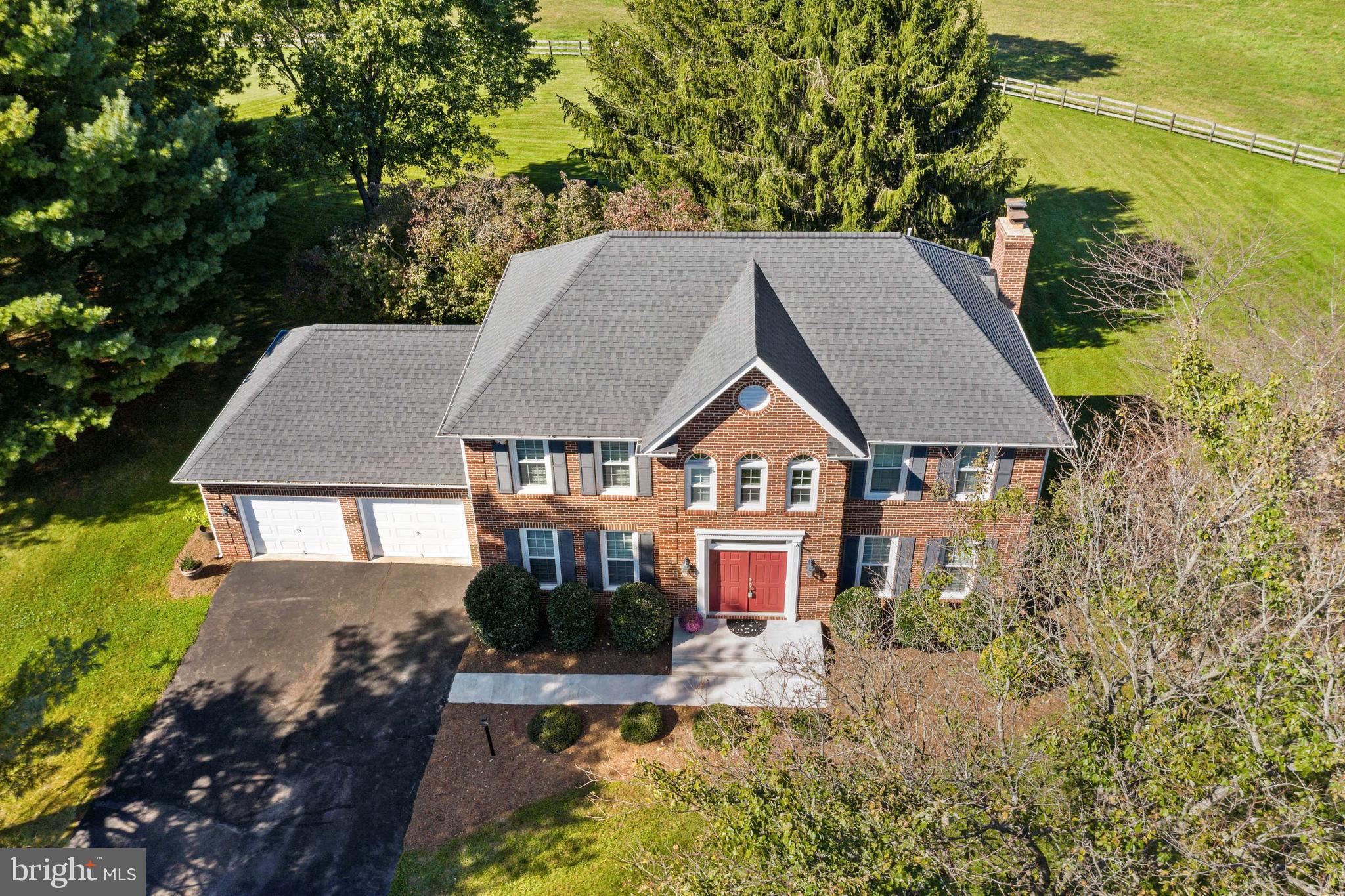 ENGLISH MEADOWS - Residential