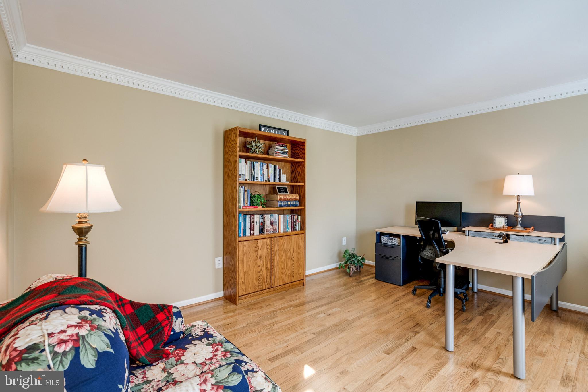 ENGLISH MEADOWS - Residential