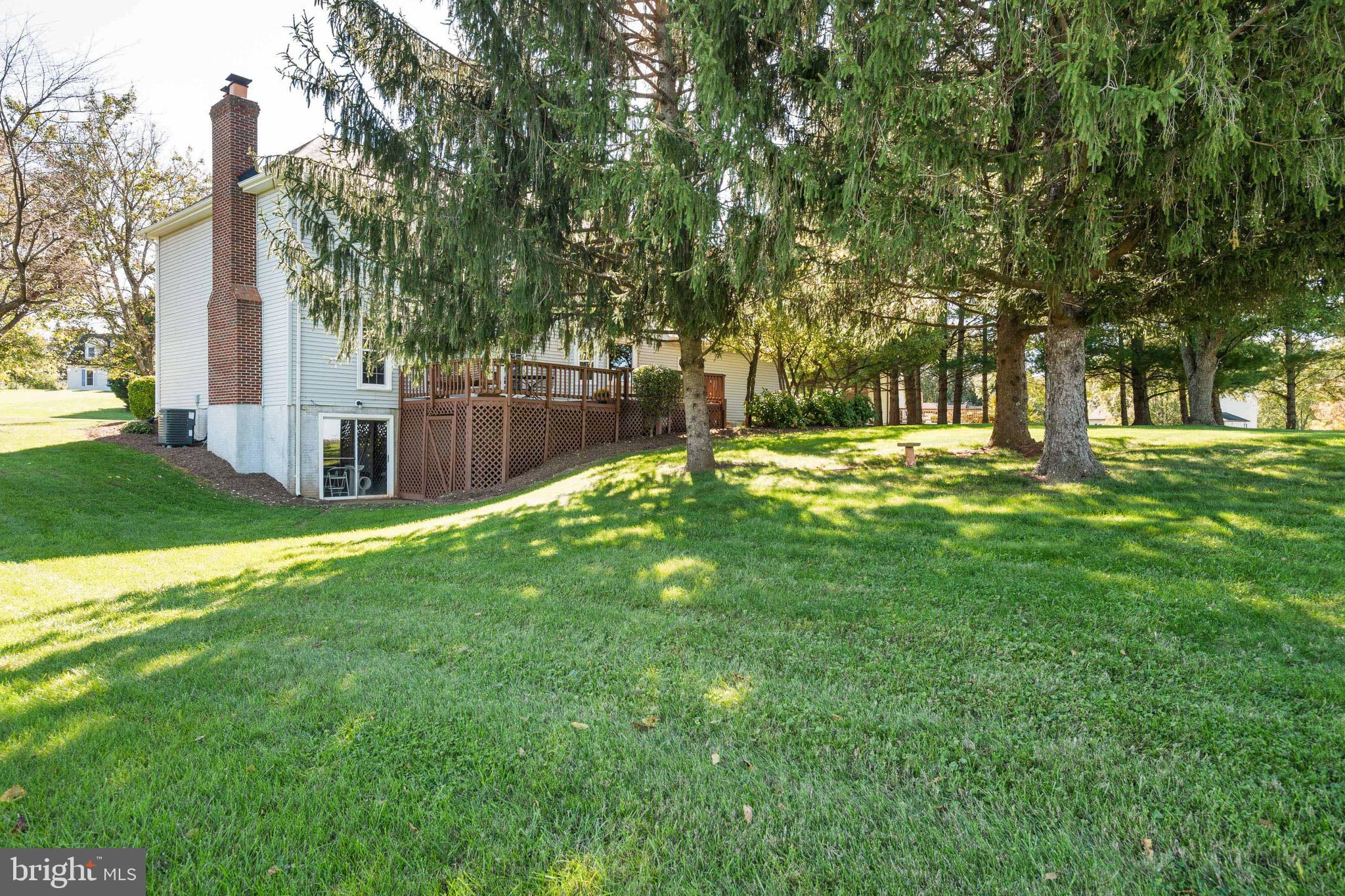 ENGLISH MEADOWS - Residential