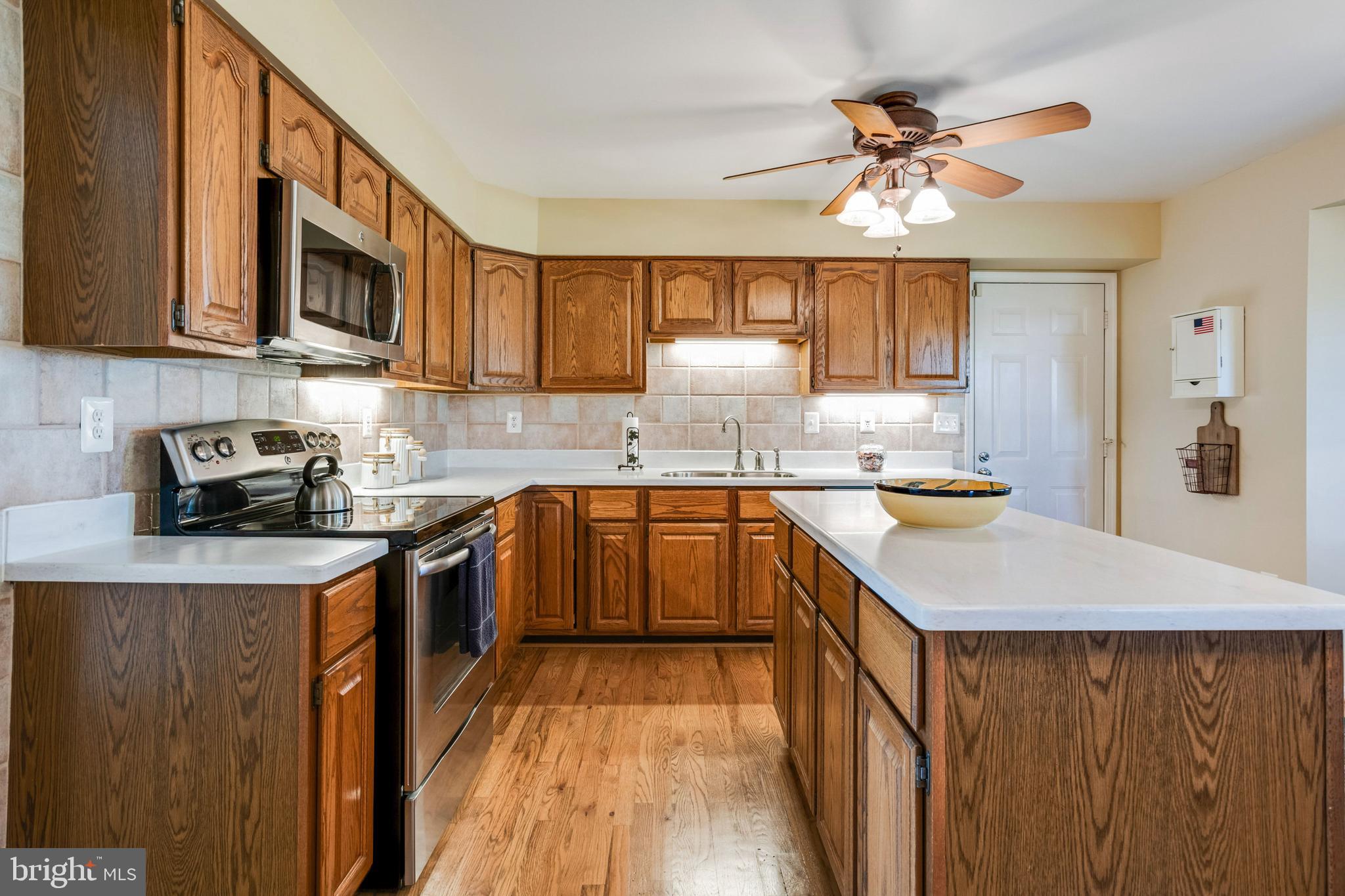 ENGLISH MEADOWS - Residential