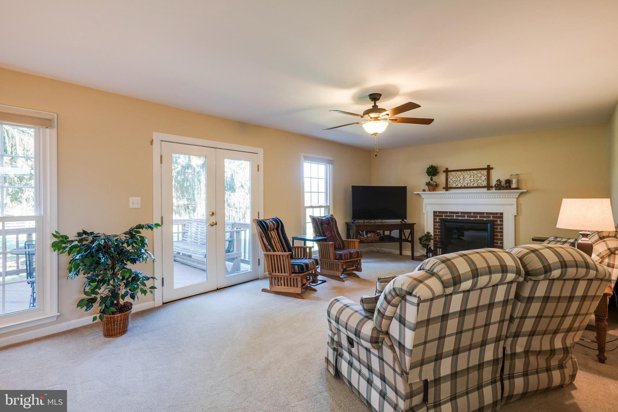 ENGLISH MEADOWS - Residential