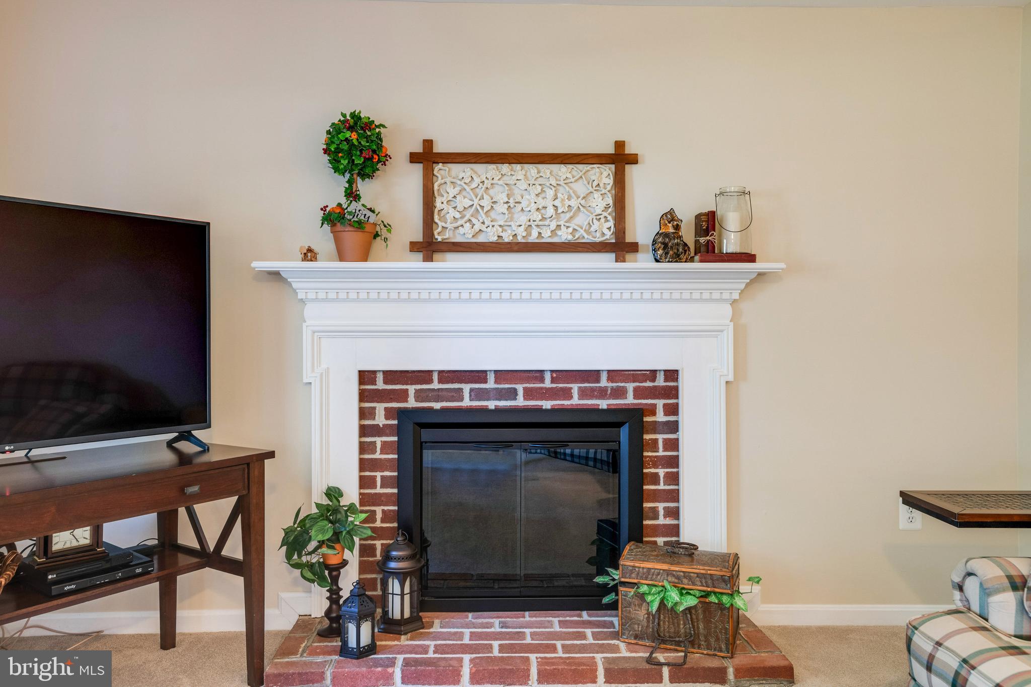 ENGLISH MEADOWS - Residential