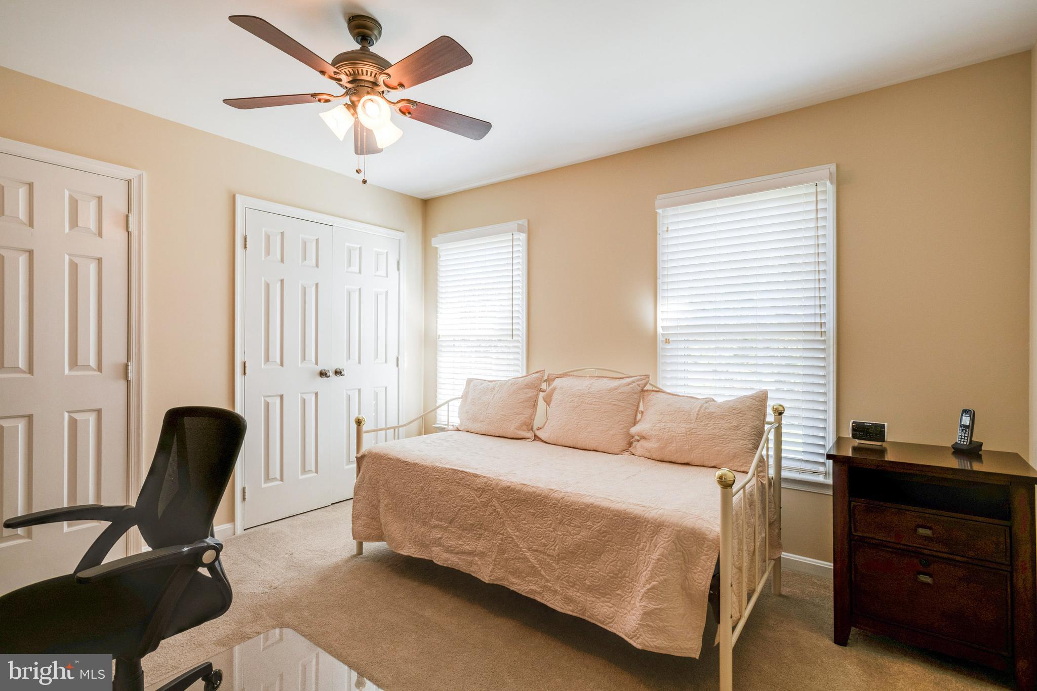 ENGLISH MEADOWS - Residential