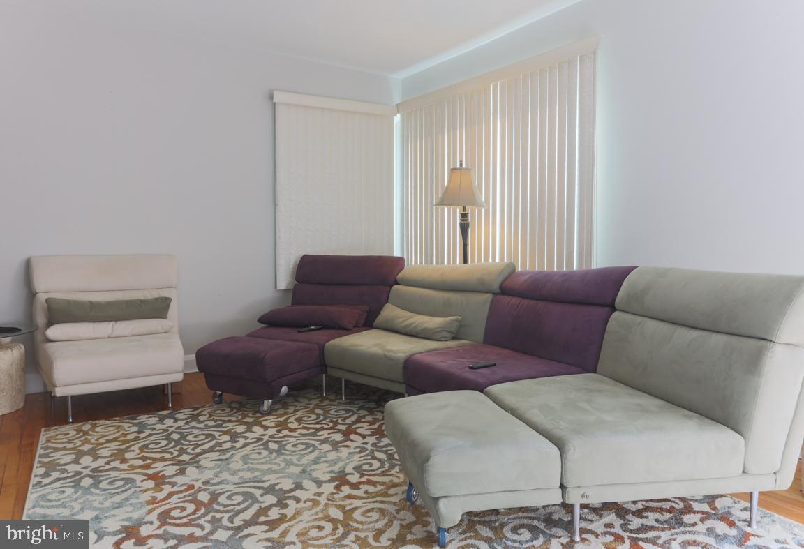 WINDSOR HILLS - Residential